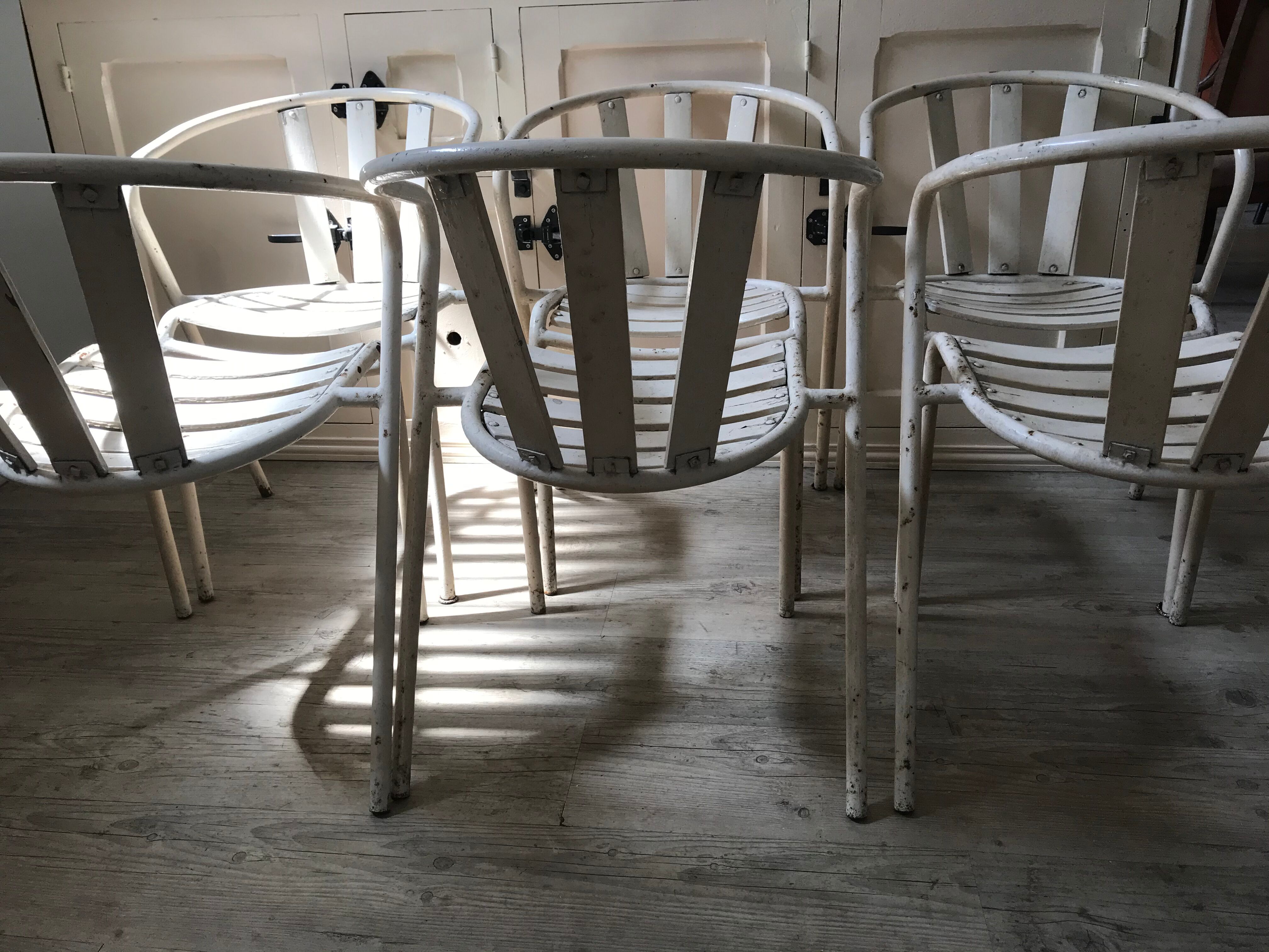 Lot of 5 vintage garden chairs