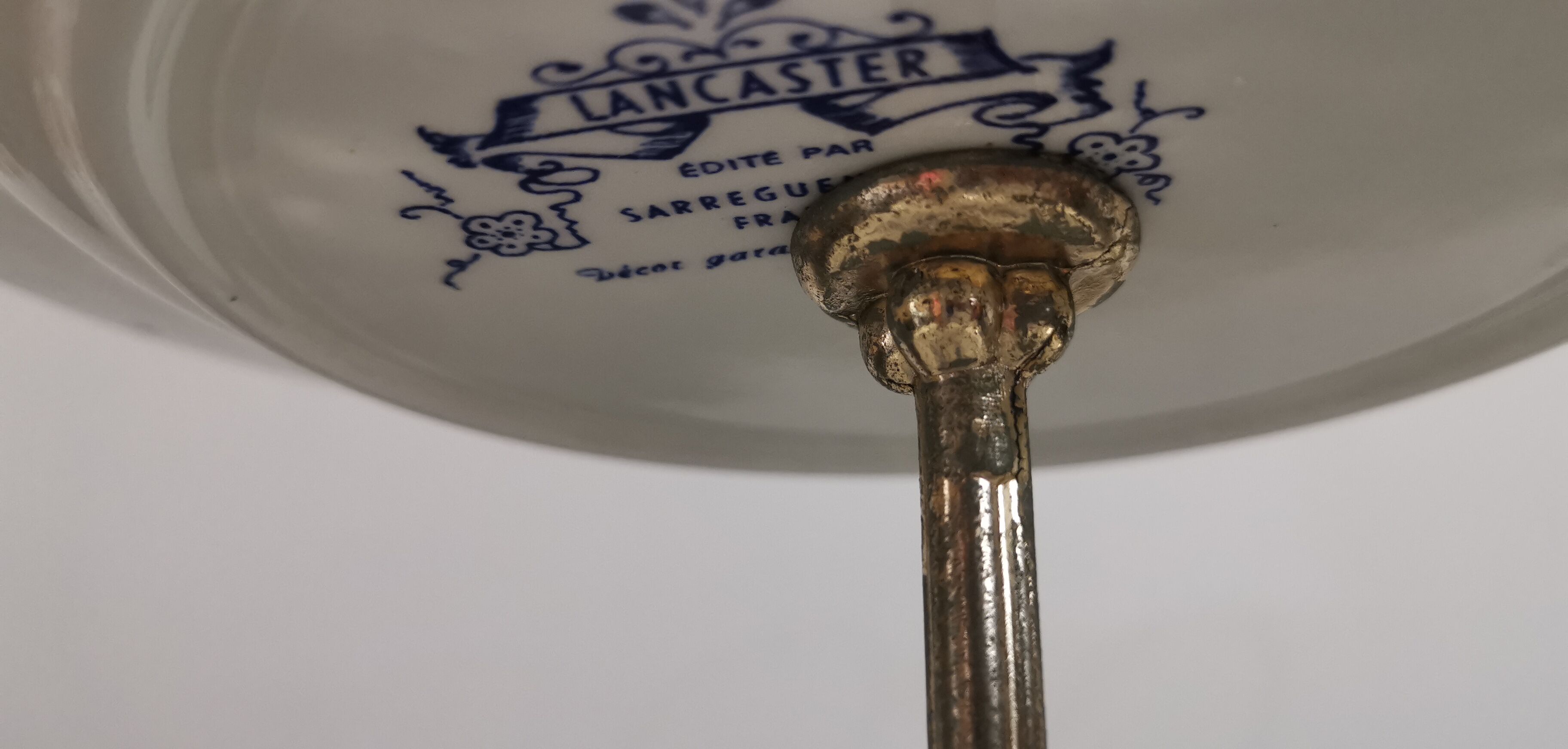 Porcelain cake display Sarreguemines Lancaster model