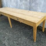 Farm table