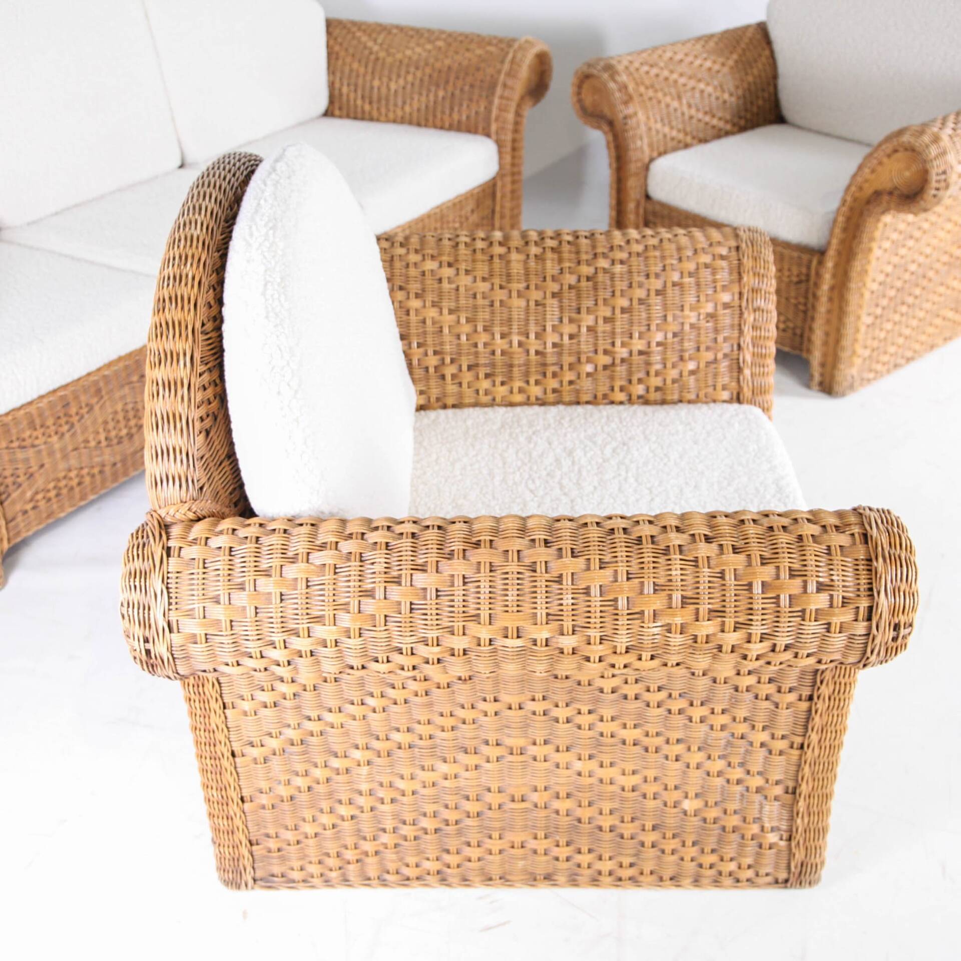 Woven rattan lounge set