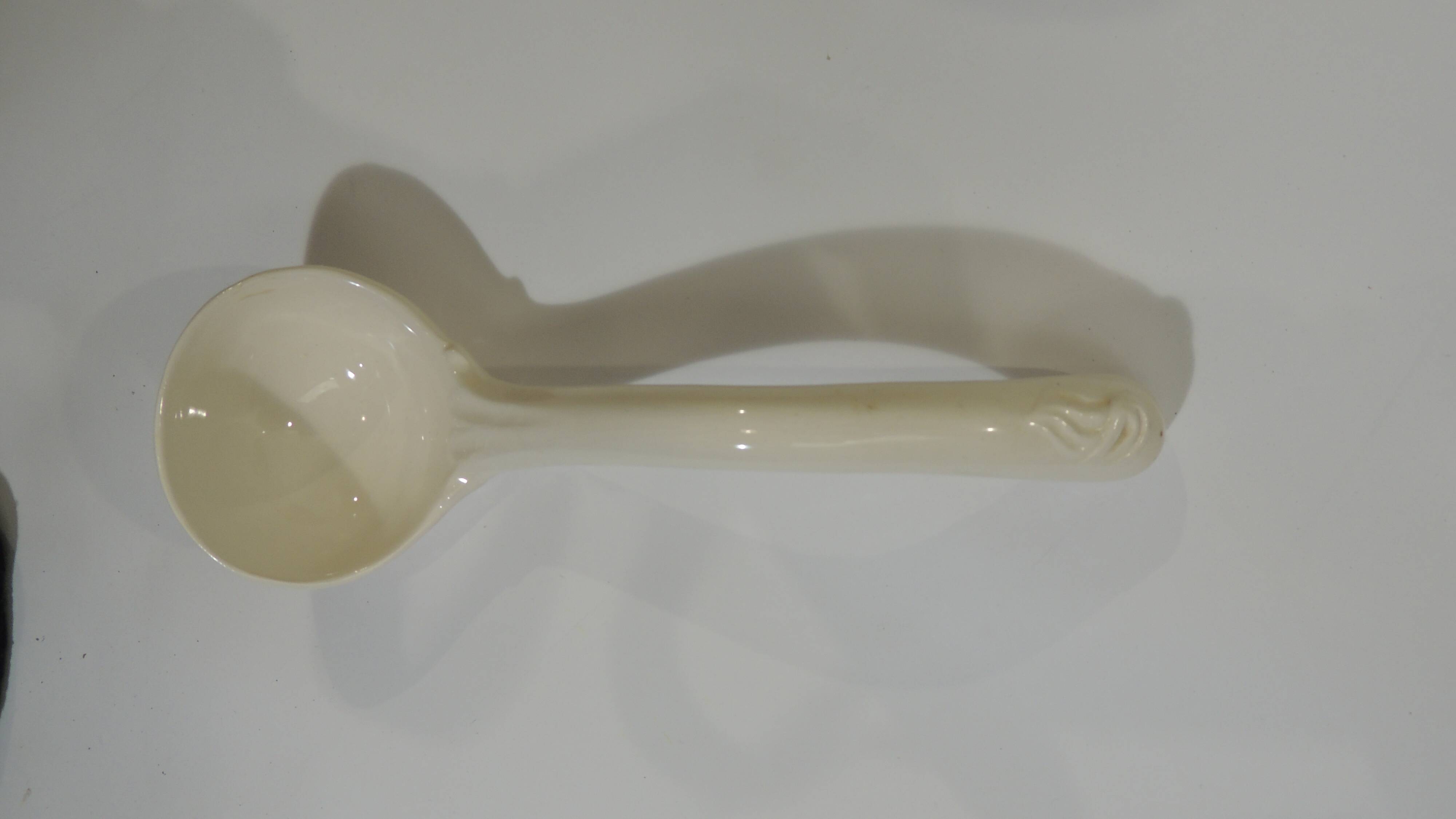 Vintage Cabbage-Shaped Tureen (Majolica/Barbotine)