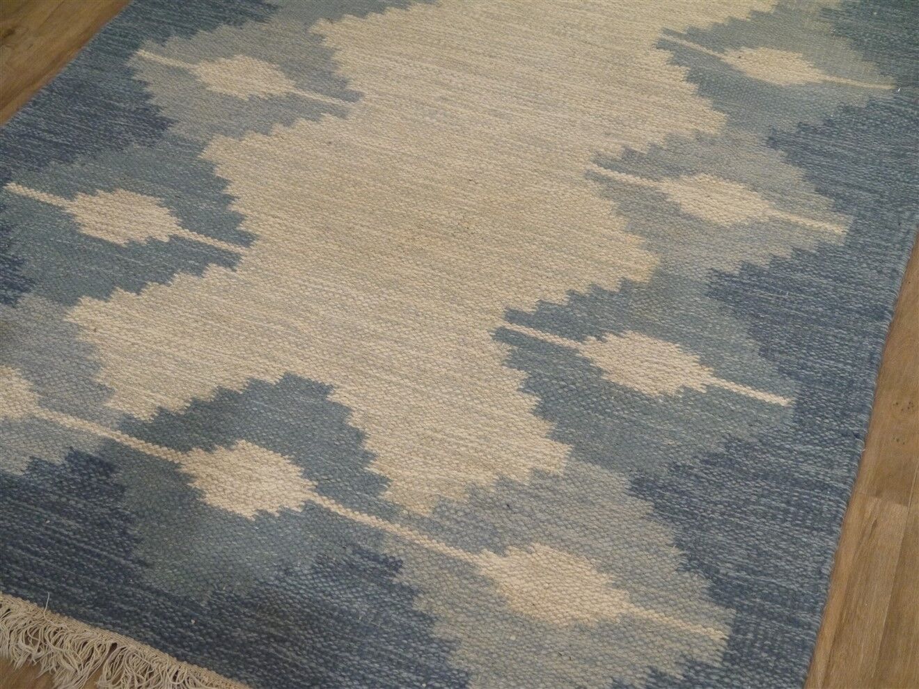 Scandinavian carpet "rollakan" in wool 1960