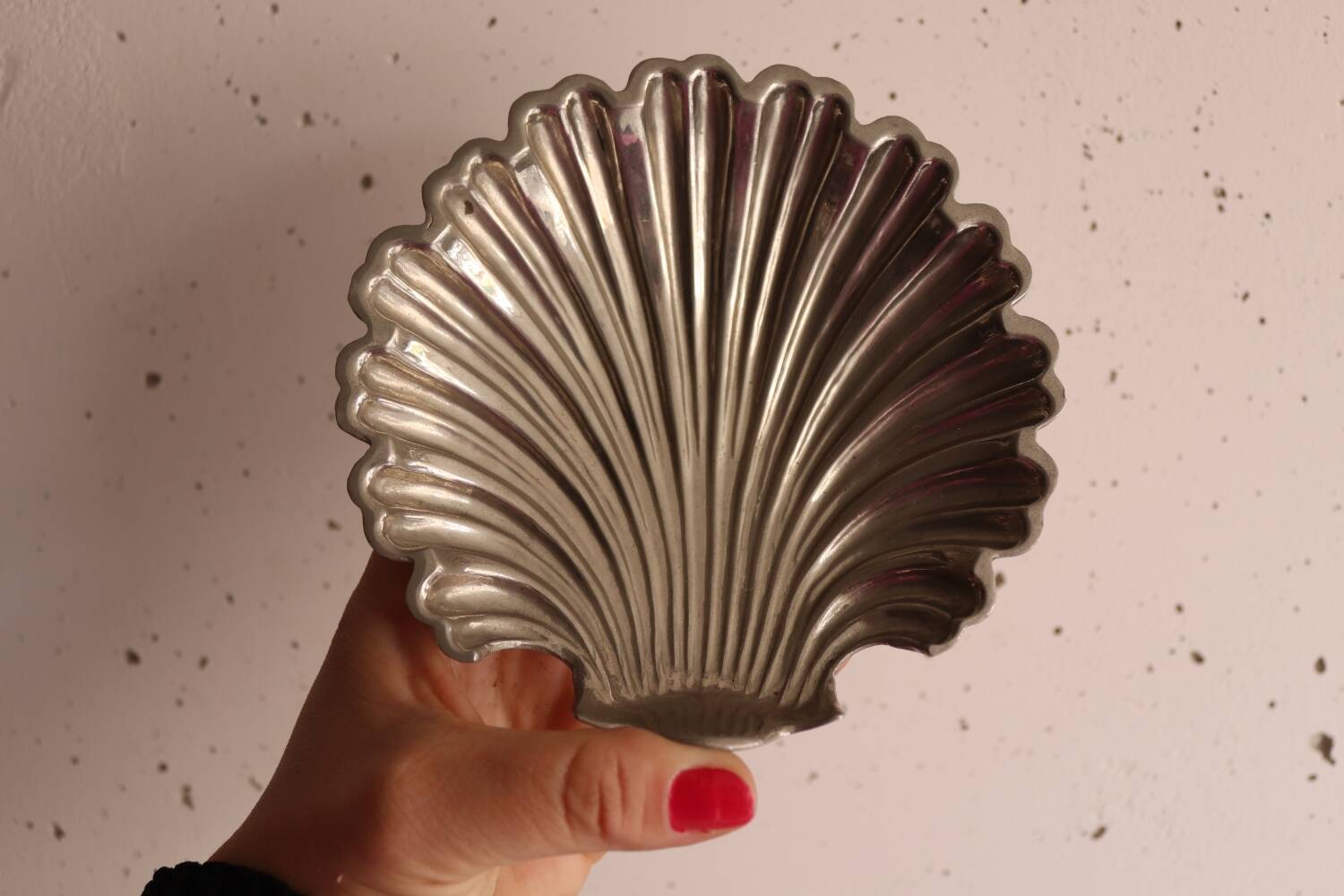 Silver-plated metal shell tray – J. L'Herminé-Després