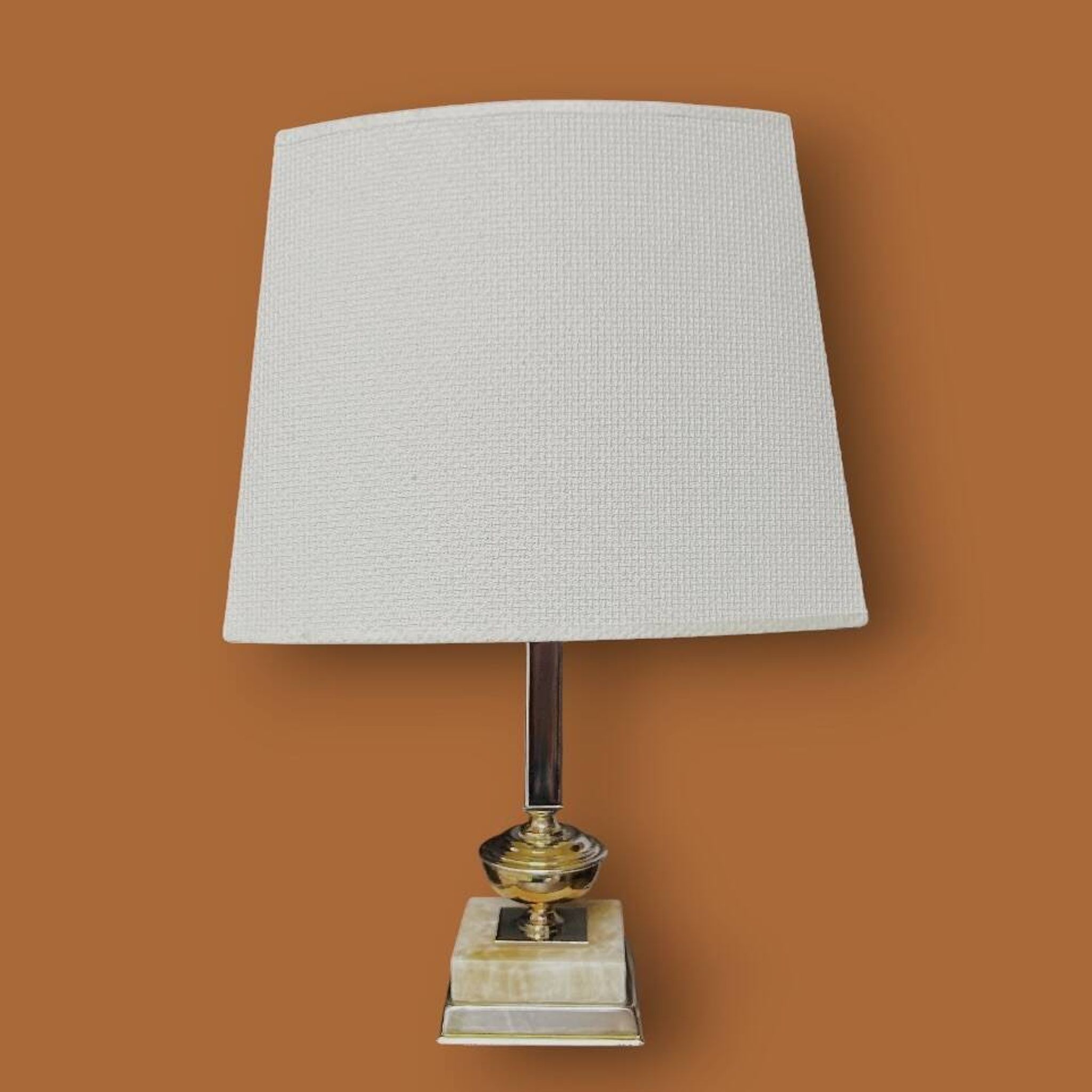 Hollywood Regency table lamp in gold brass and onyx - 1970s
