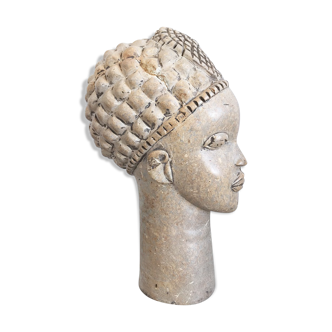 Tête africaine en pierre, début 20ème