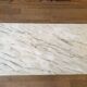 Table basse en marbre et laiton style Louis XV