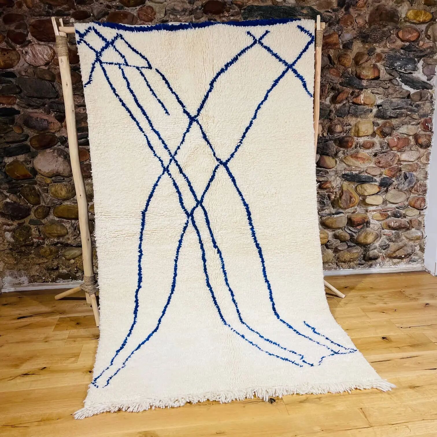 Tapis berbère Beni Ouarain blanc bleu