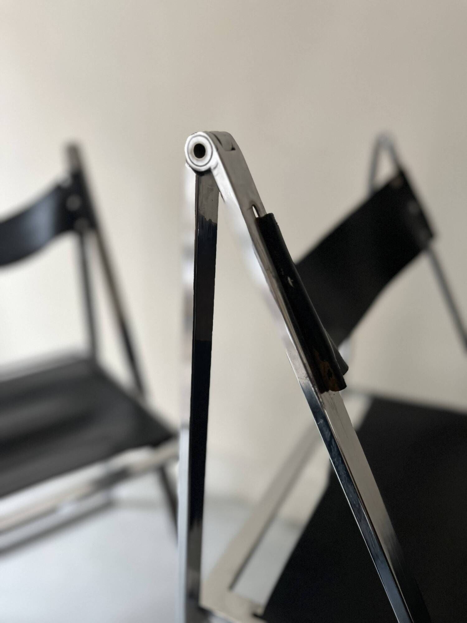 Set of 2 folding chairs in leather and chrome model Elios by Fontini & Geraci, Italy 1970