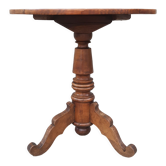 “Fleur de Lys” pedestal table