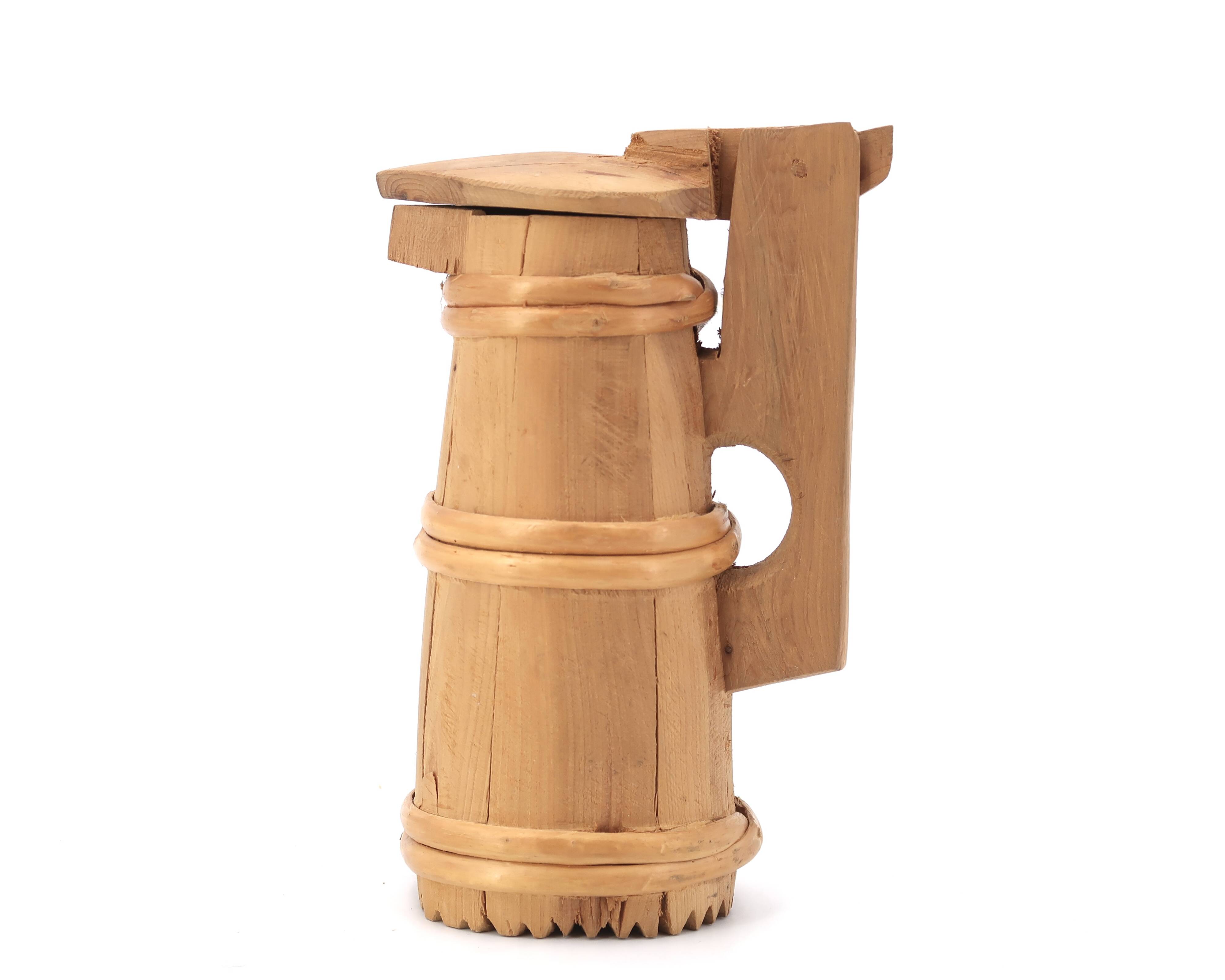 Pichet décoratif rustique en bois, années 50