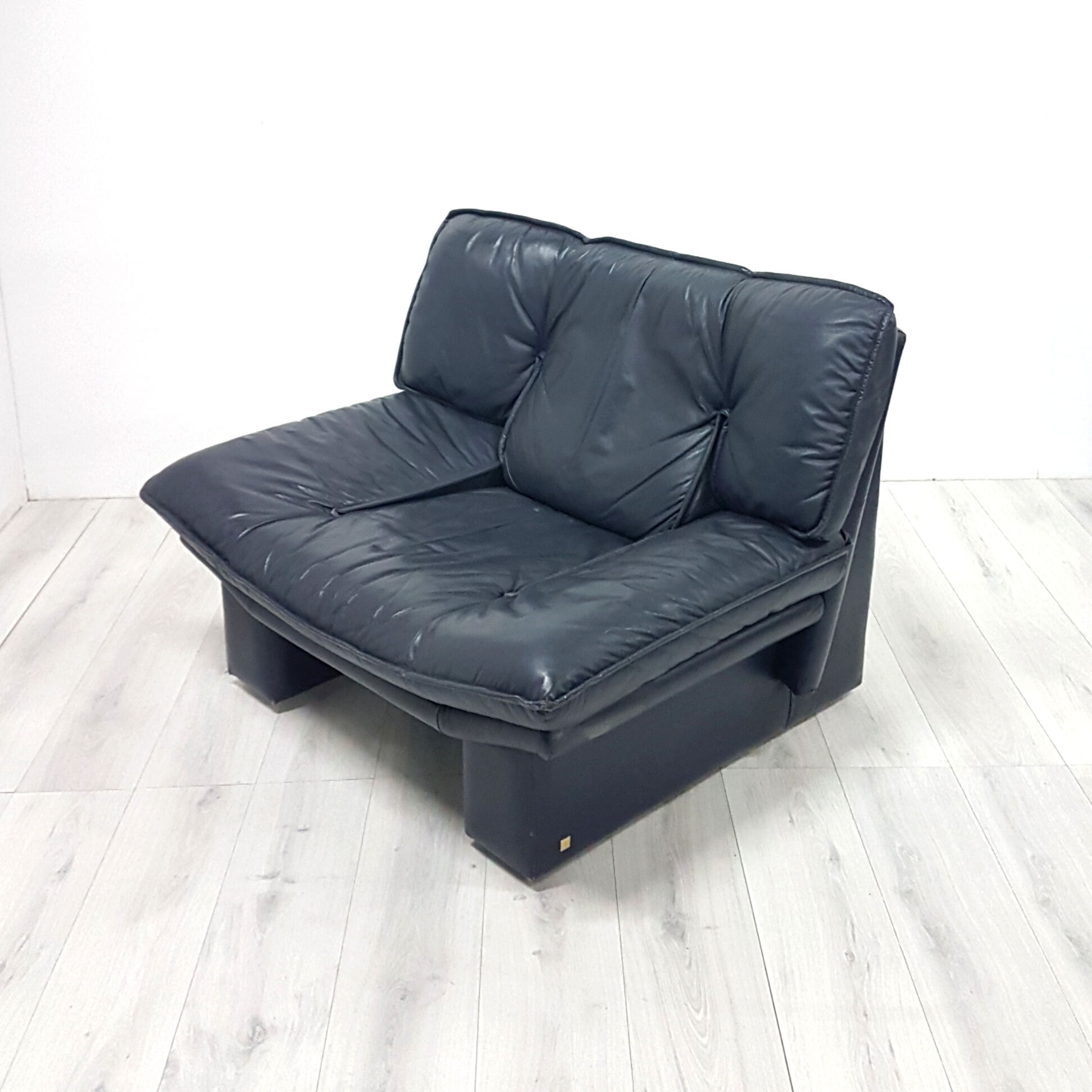 Post modern leather lounge chairs with ottoman by Nicoletti Salotti, Italy 1980s