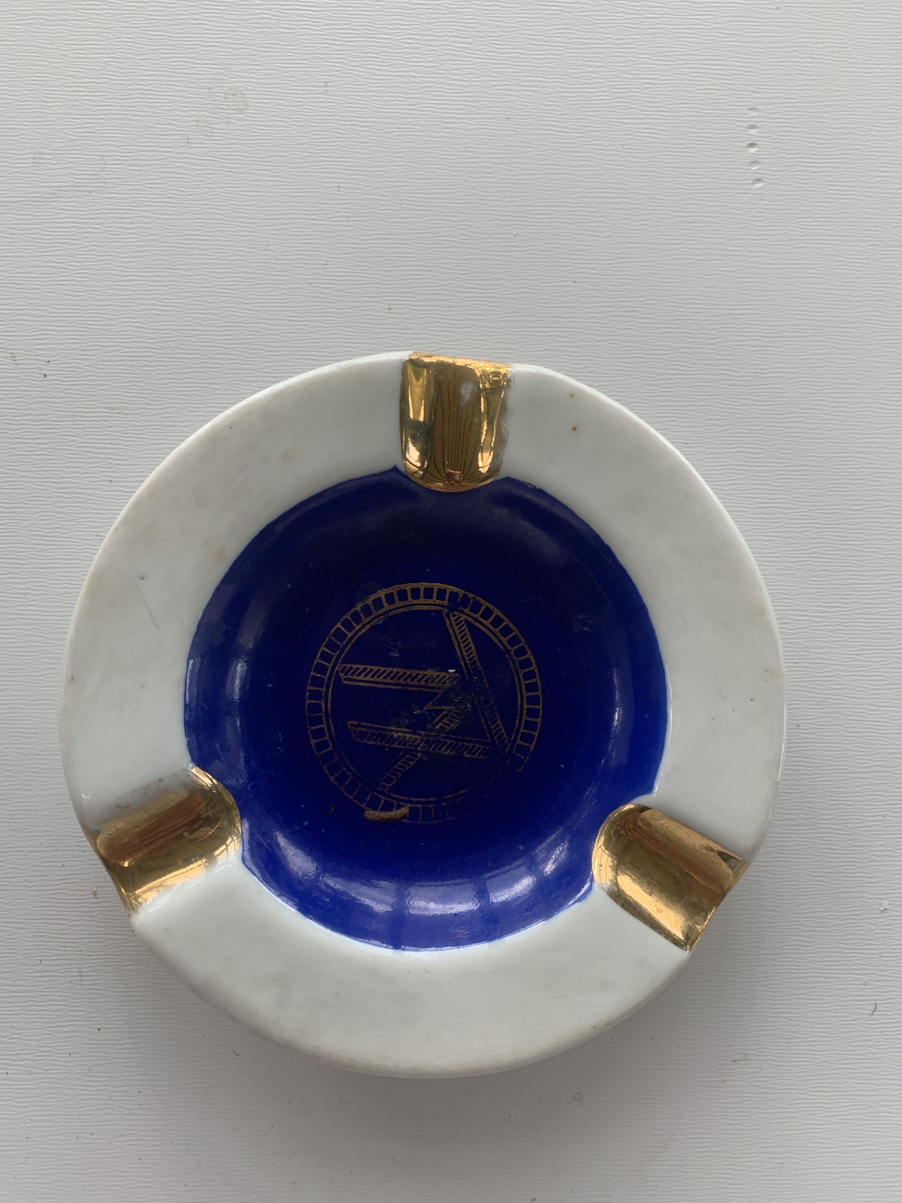 Porcelain ashtray of limoges goumot labesse white and blue vintage 1950