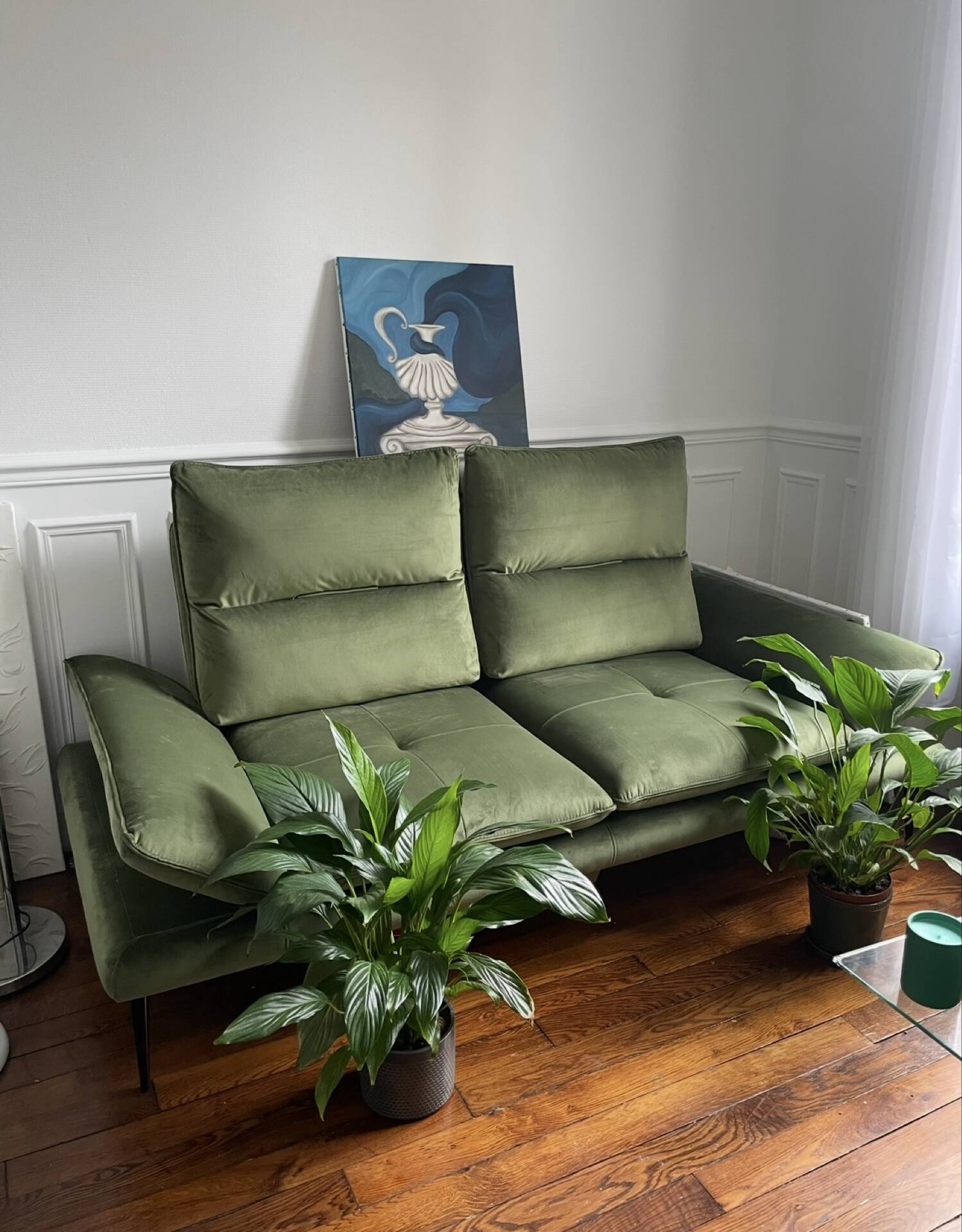Canapé vert en velours avec dossiers amovibles