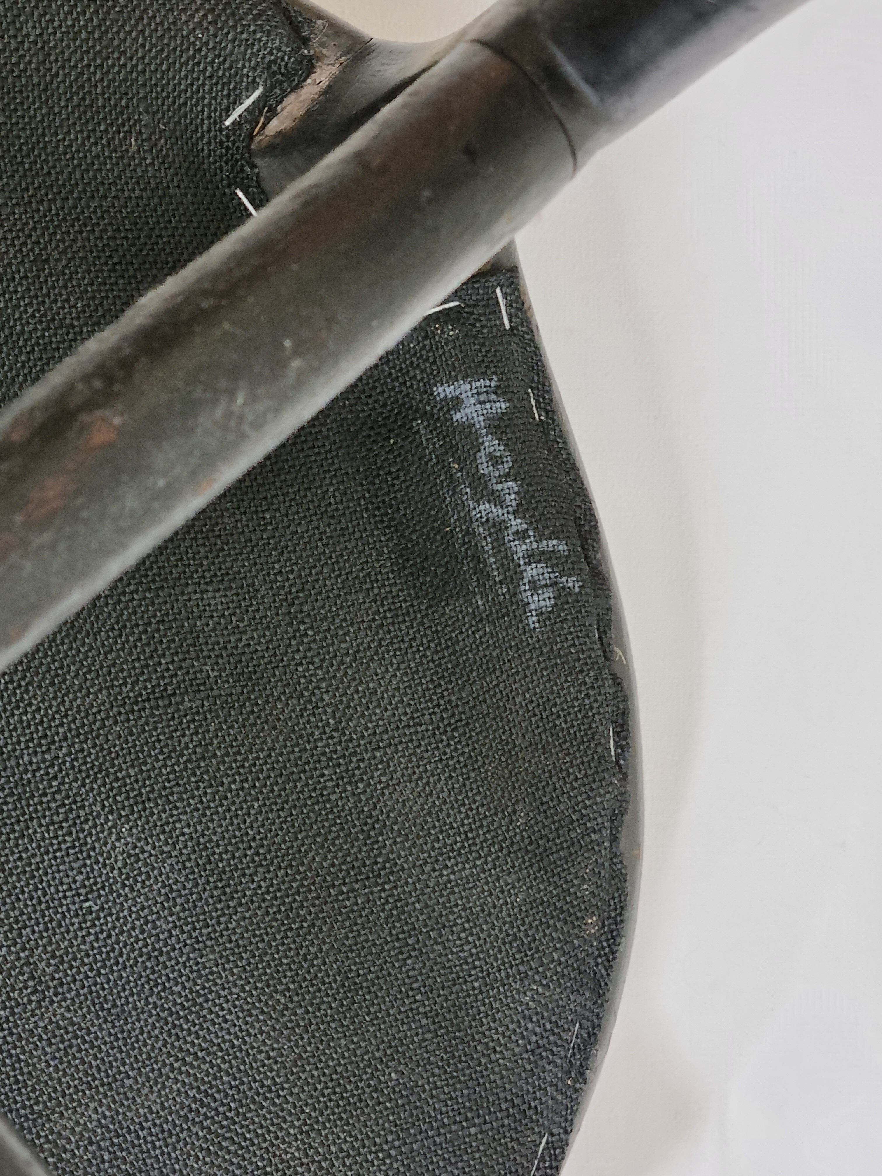 Pouf or rests empire period feet, 45 cm