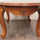 Table basse ovale style Louis XV avec plateau en verre