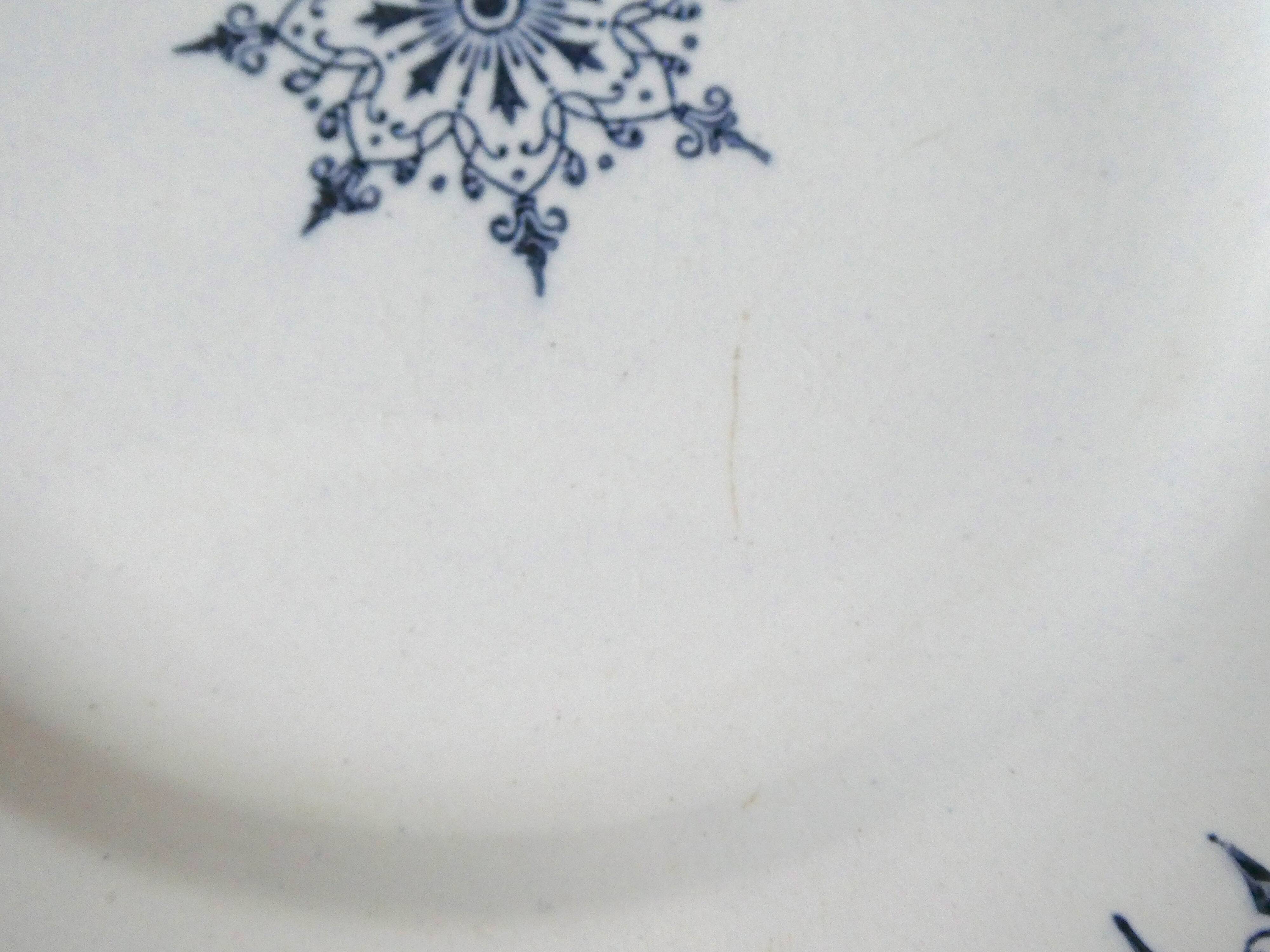Set of 6 dinner plates of St. Amand, blue decoration