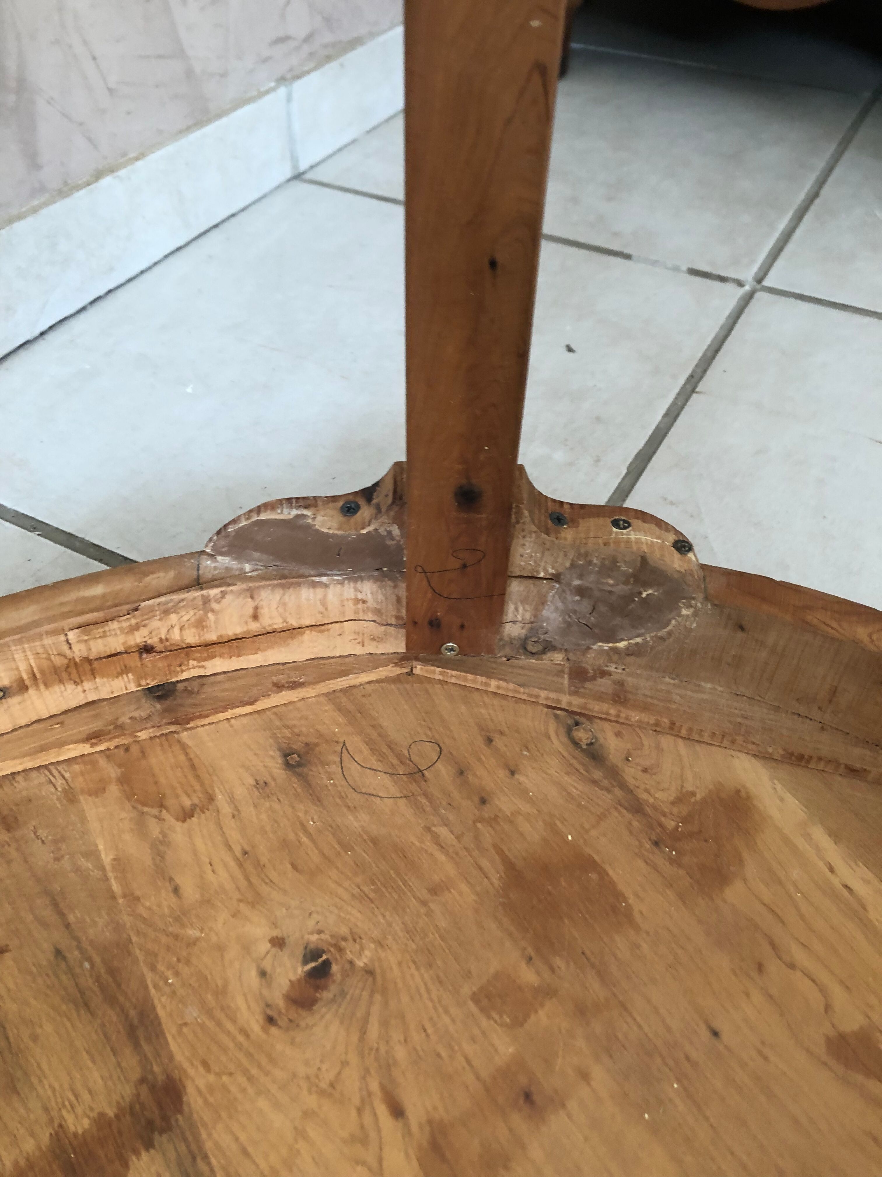 Moroccan marquetry table