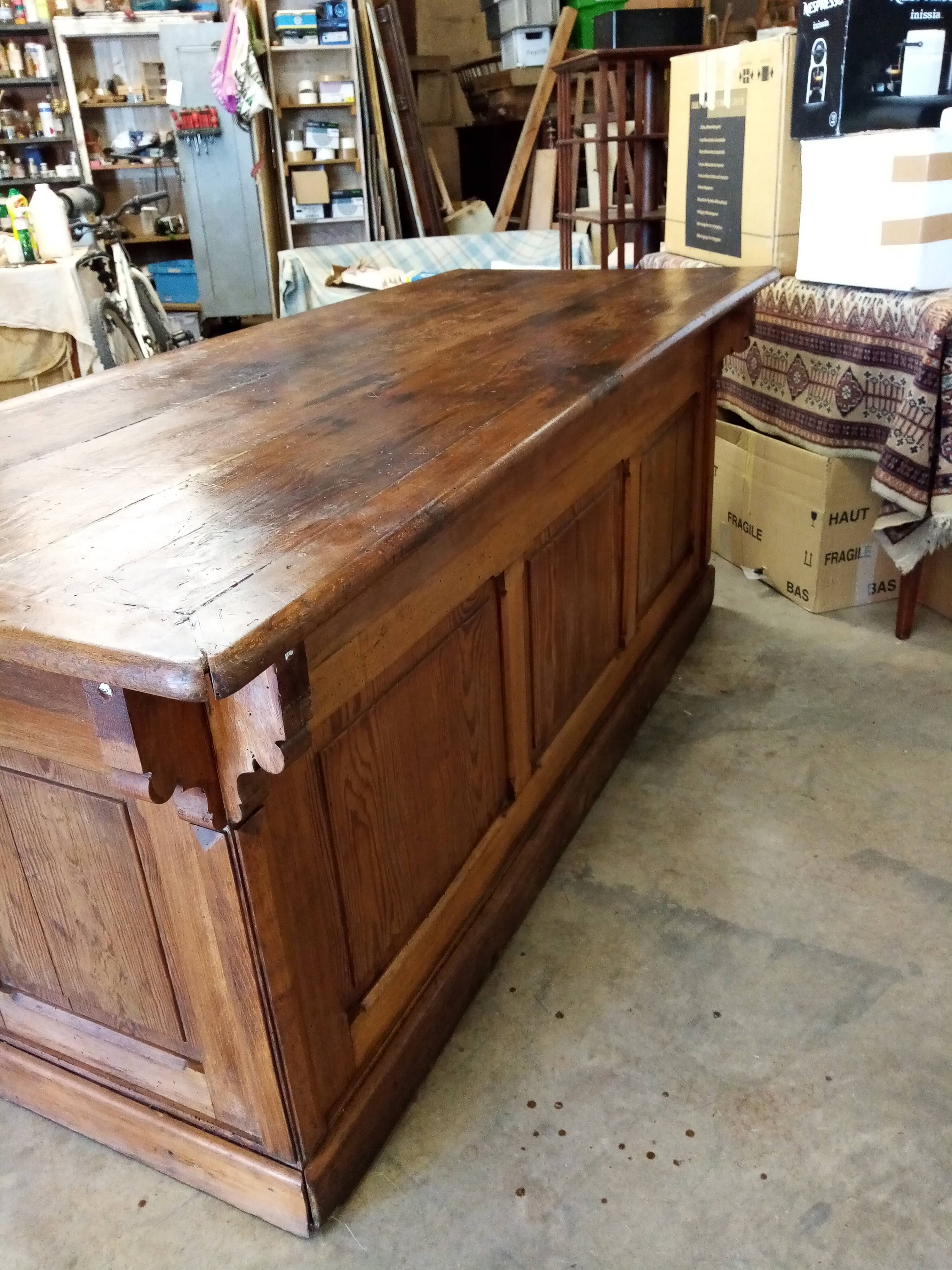 Bank of commerce, counter