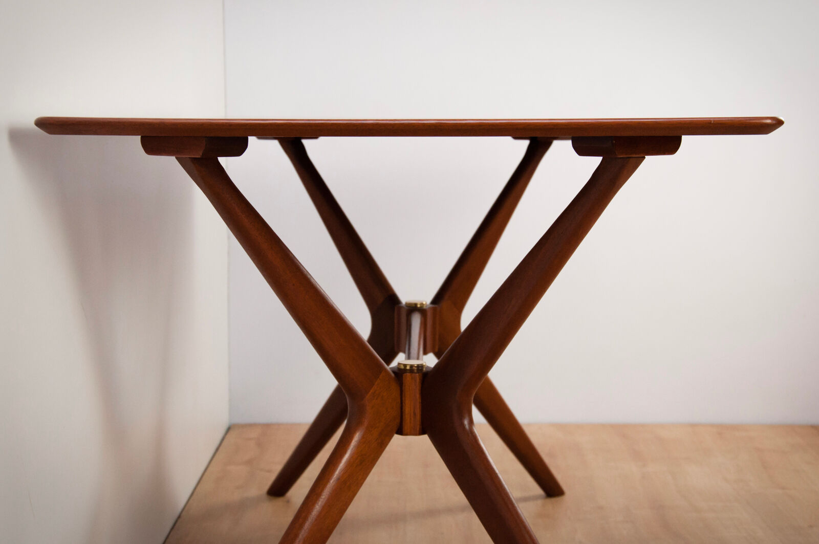 Helicopter dinning table from G Plan, 1960