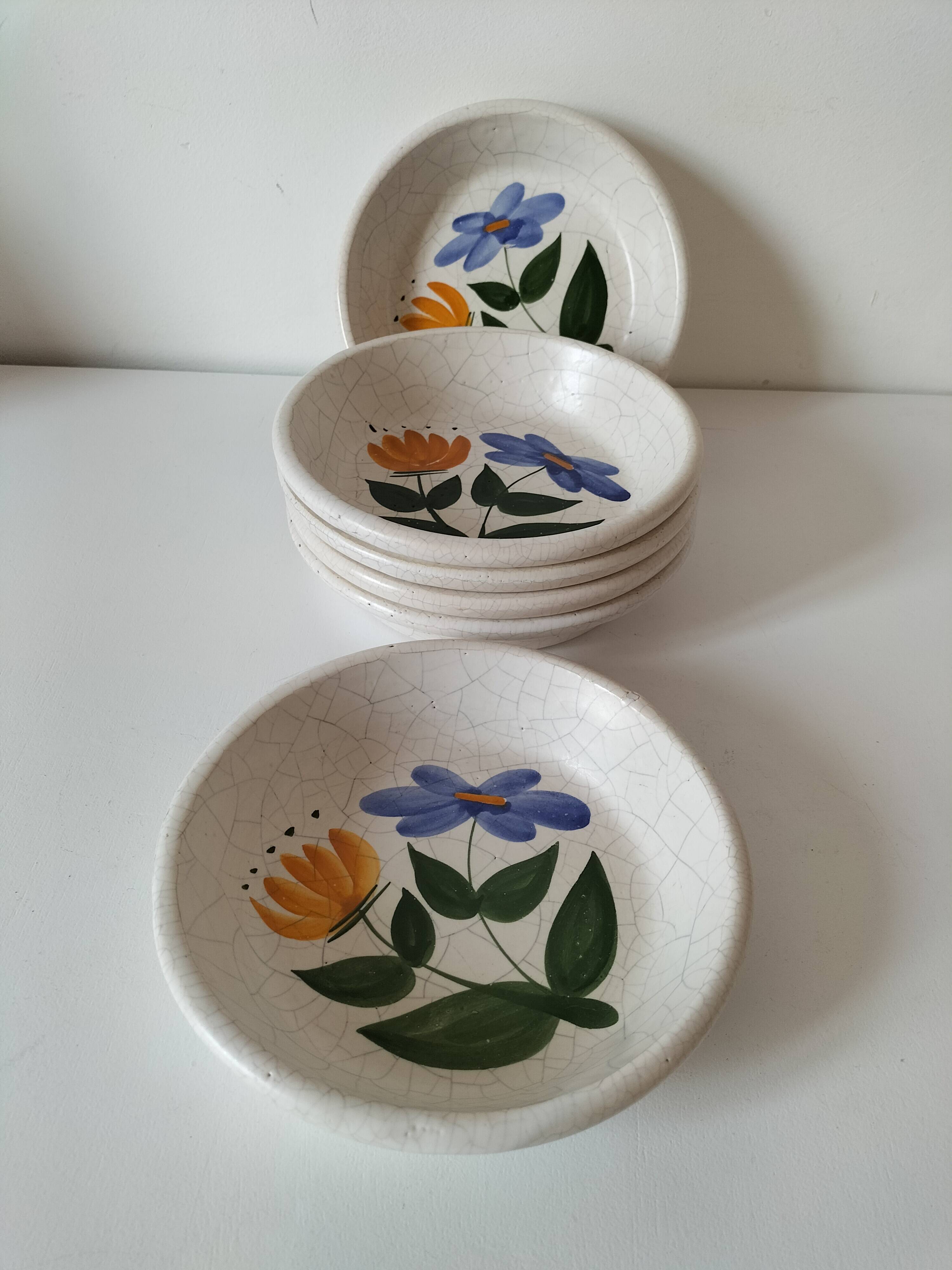 6 deep plates Poteries du Marais hand-painted floral decoration from the 60s and 70s