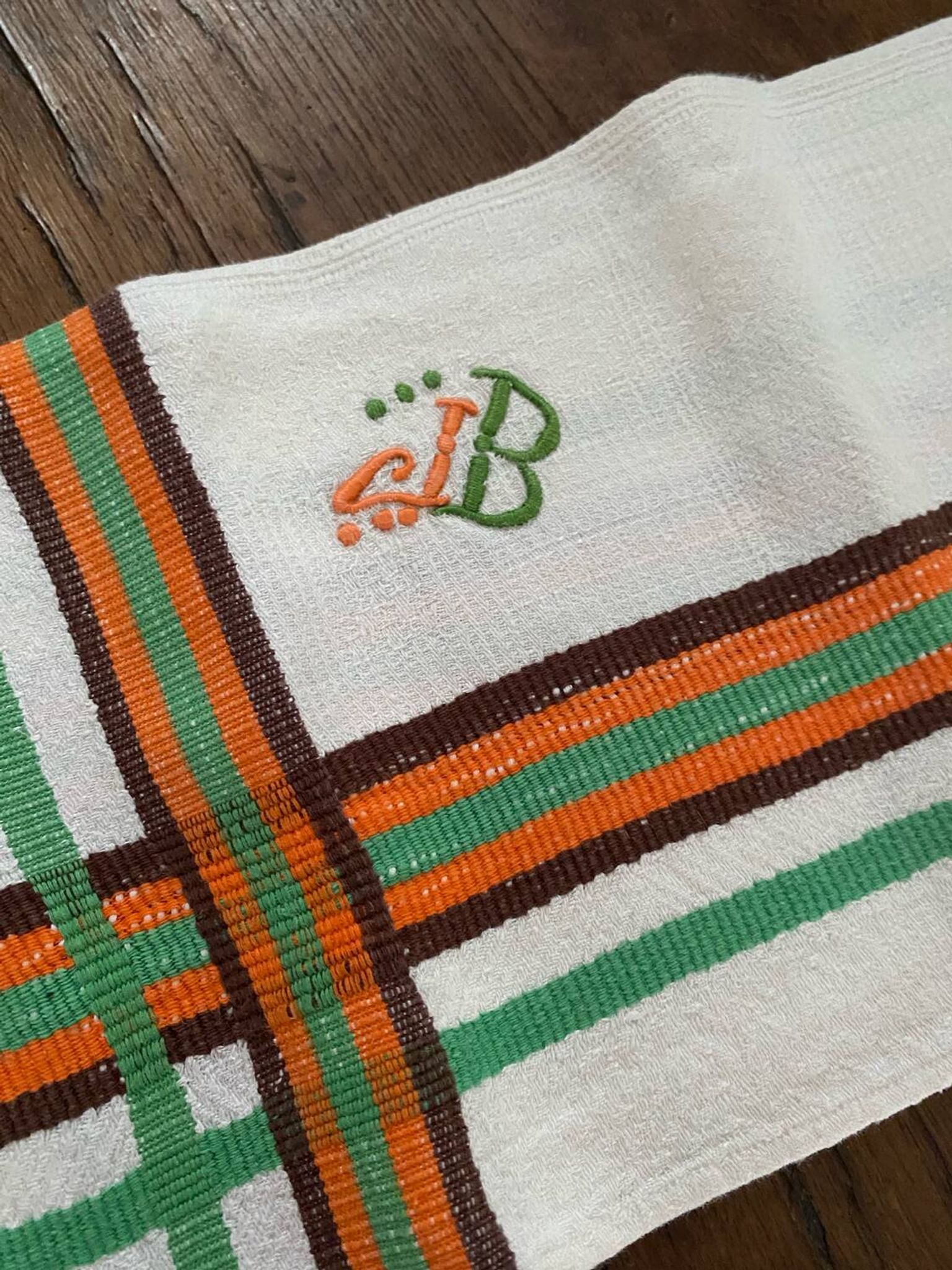 8 serviettes de table vintage liteaux oranges et verts monogramme JB