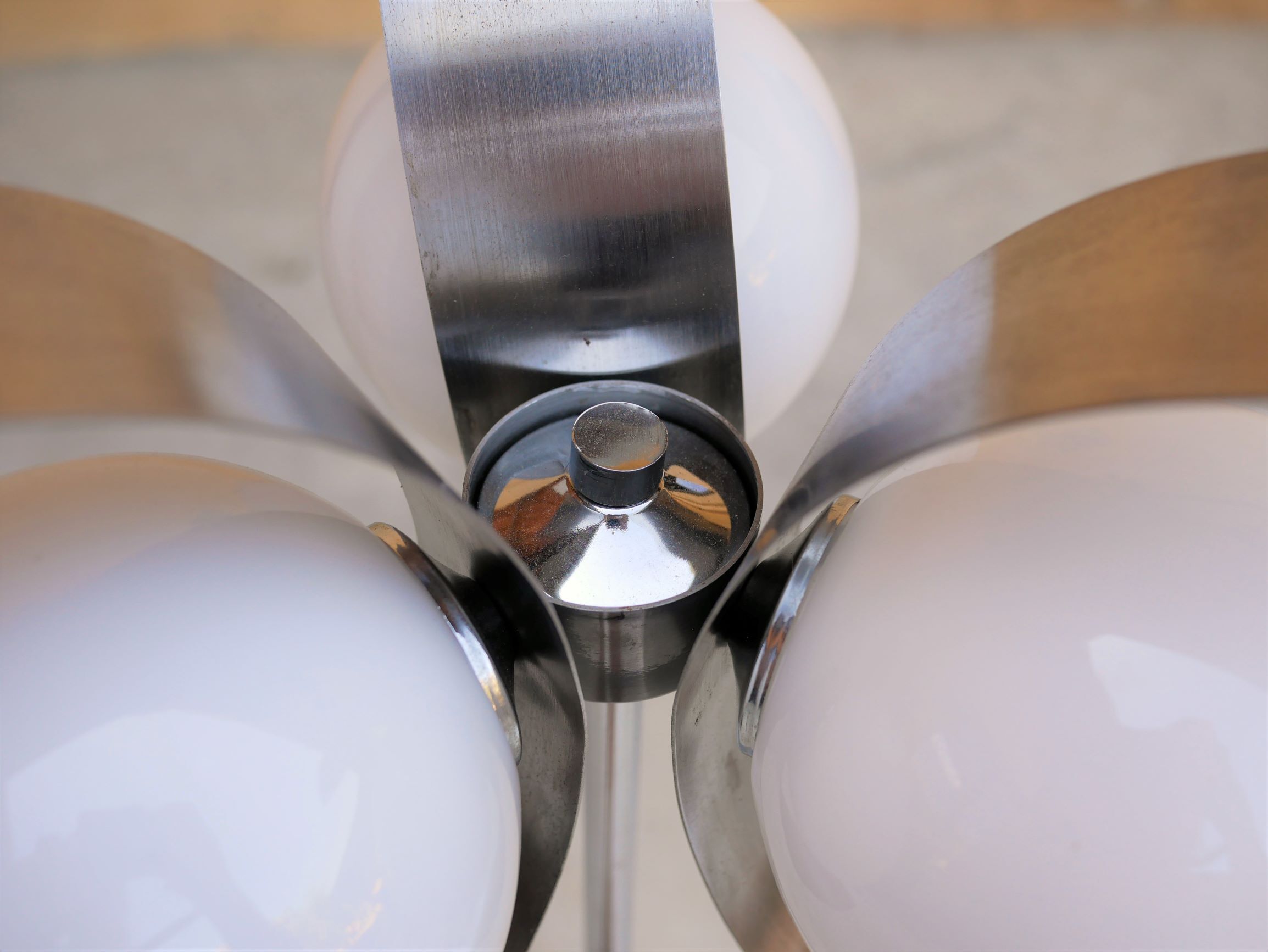 Vintage space age lamppost