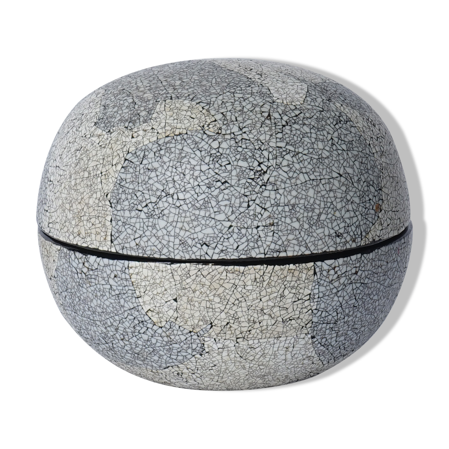 Japanese egg shell trinket bowl, lacquered wood interior