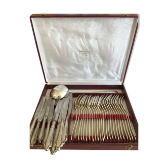 Silver metal housewife 33 pieces