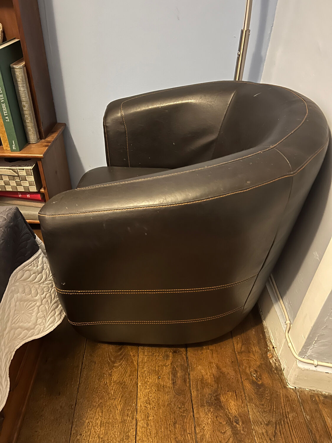 leather convertible club chair