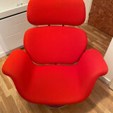 Fauteuil Tulip et son repose-pied de Pierre Paulin édition Artifort