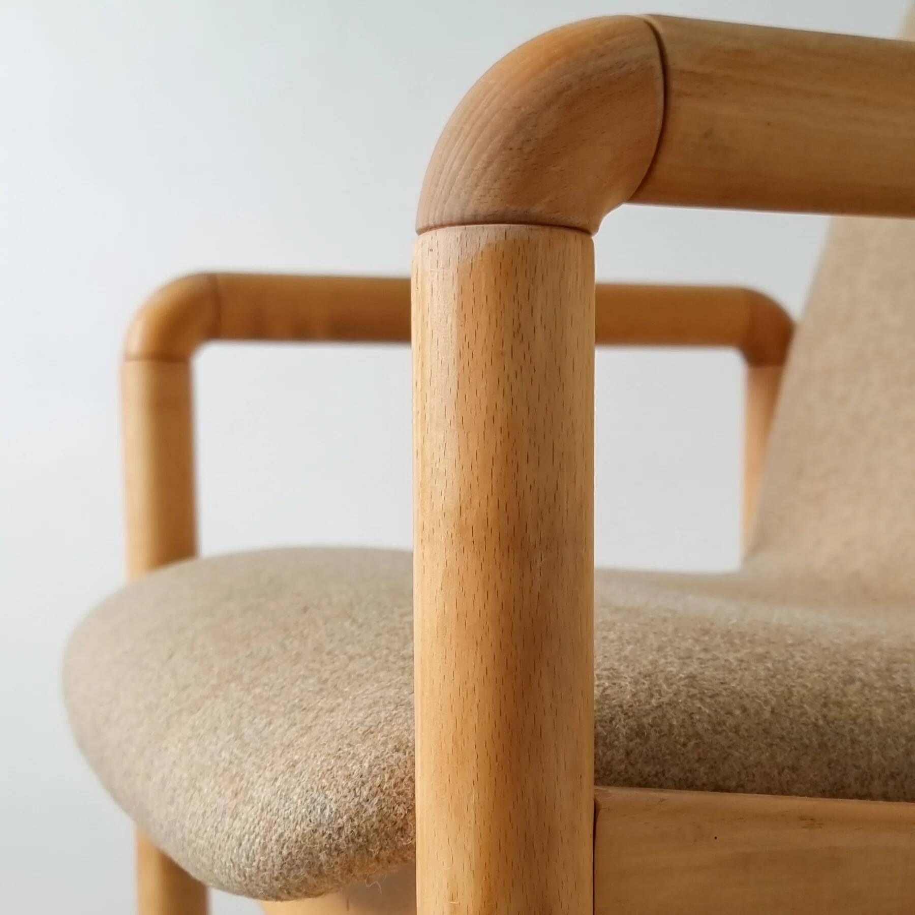 Paire de fauteuils danois en hêtre
