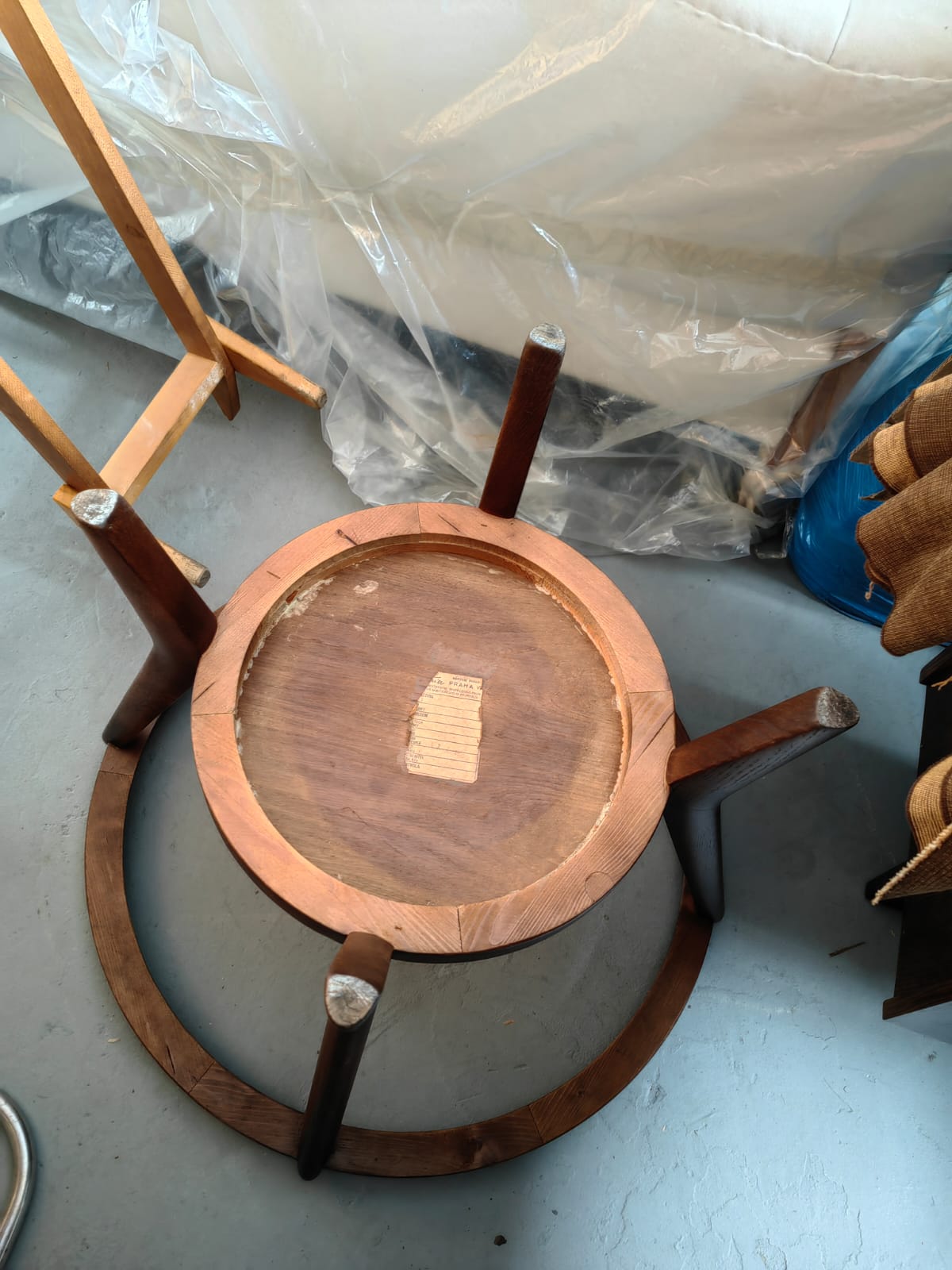 Table basse par K. Kozelka et A. Kropacek, des années 1940