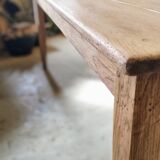 Rustic farmhouse table in solid oak with antique patina finish 200 x 90