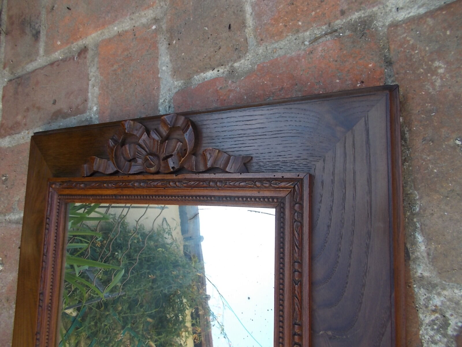 Knot mirror