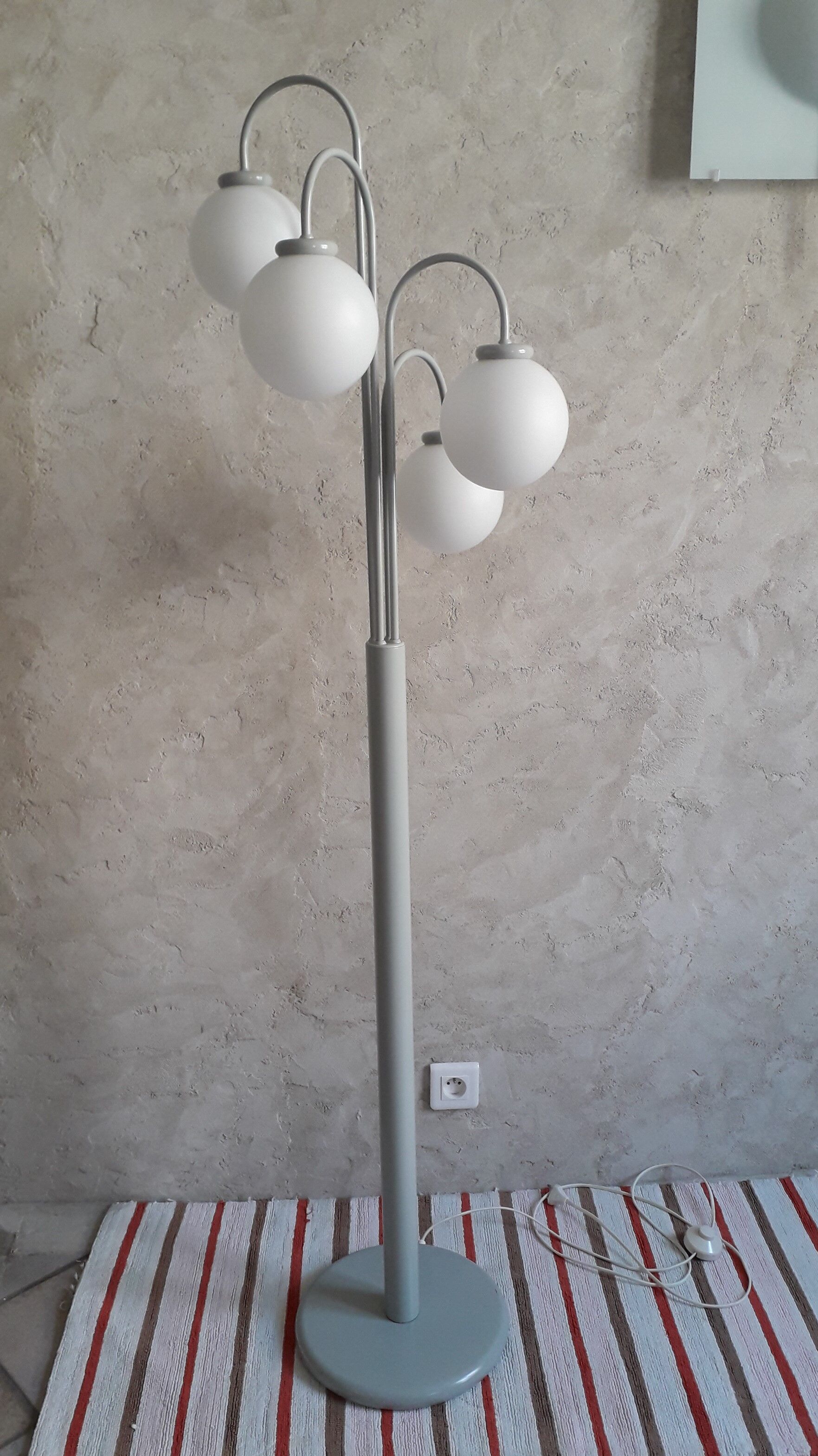 Floor lamp 4 white opaline muds