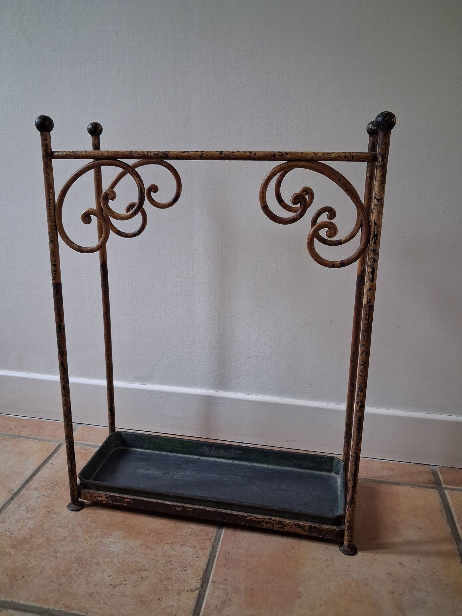 Umbrella stand