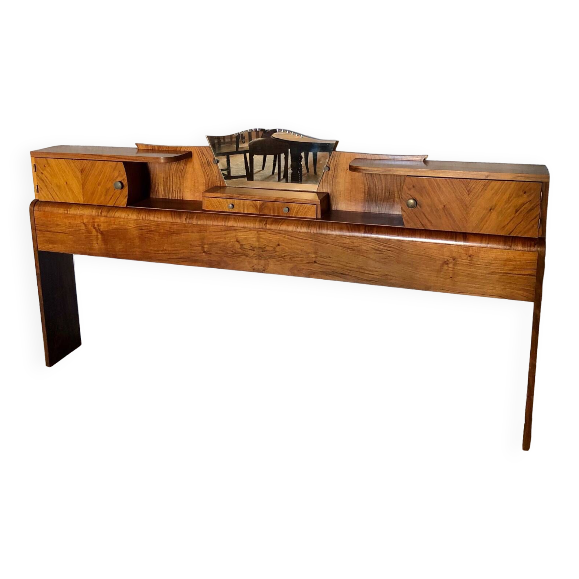 Cozy empty pockets sideboard