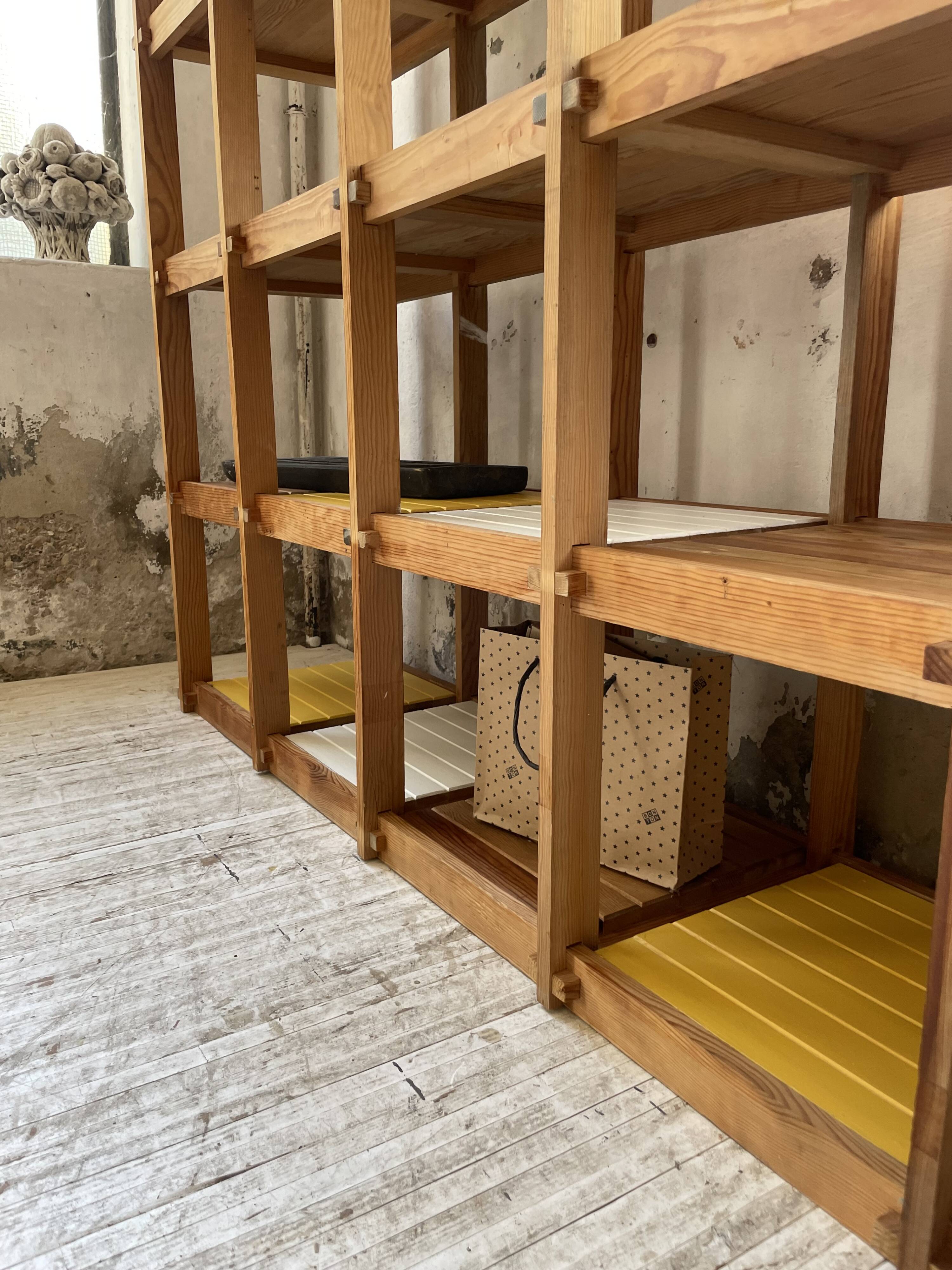 Bauhaus Maison Regain yellow white shelf