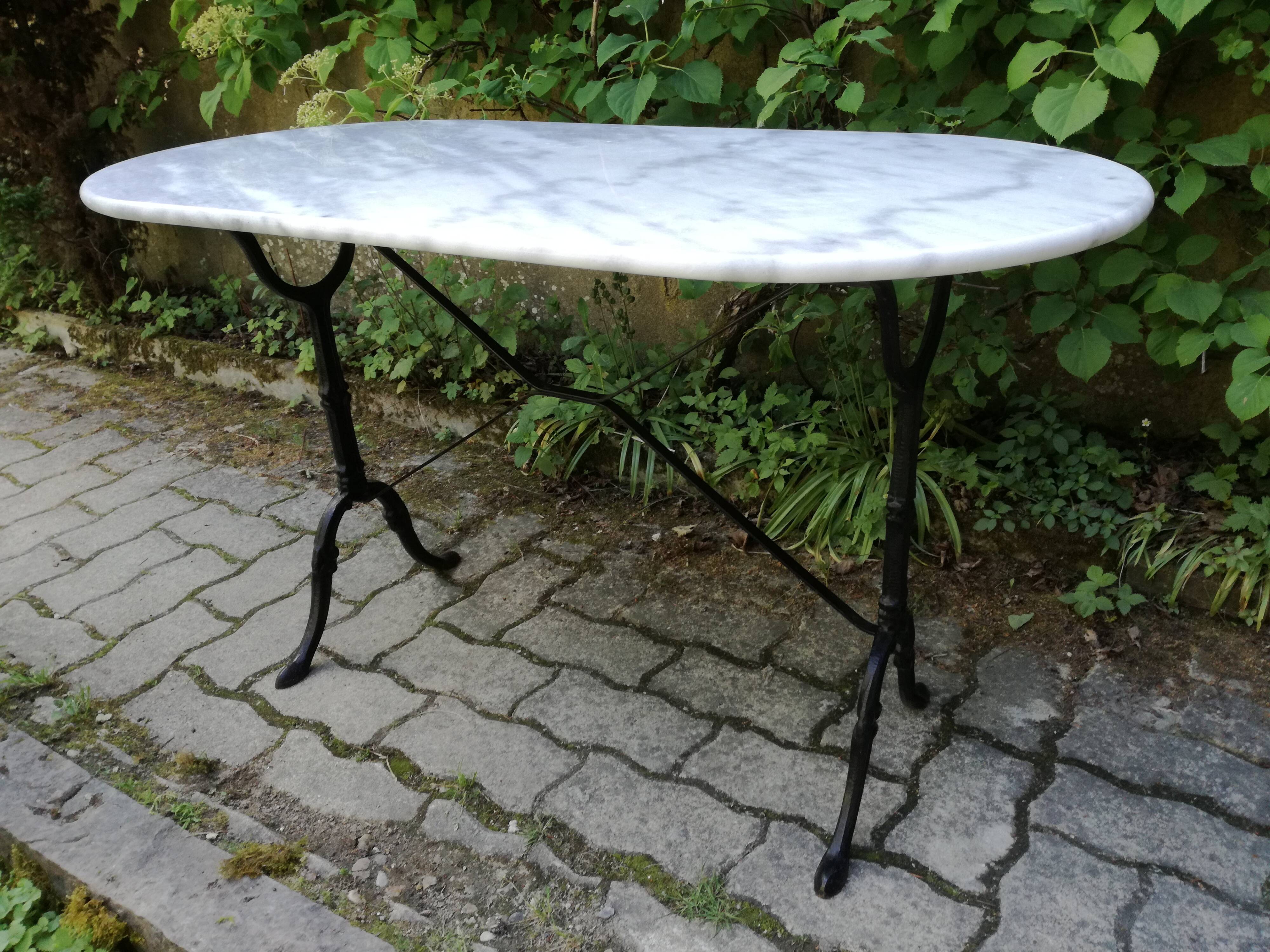 Bistro table 1900 in Carrara marble