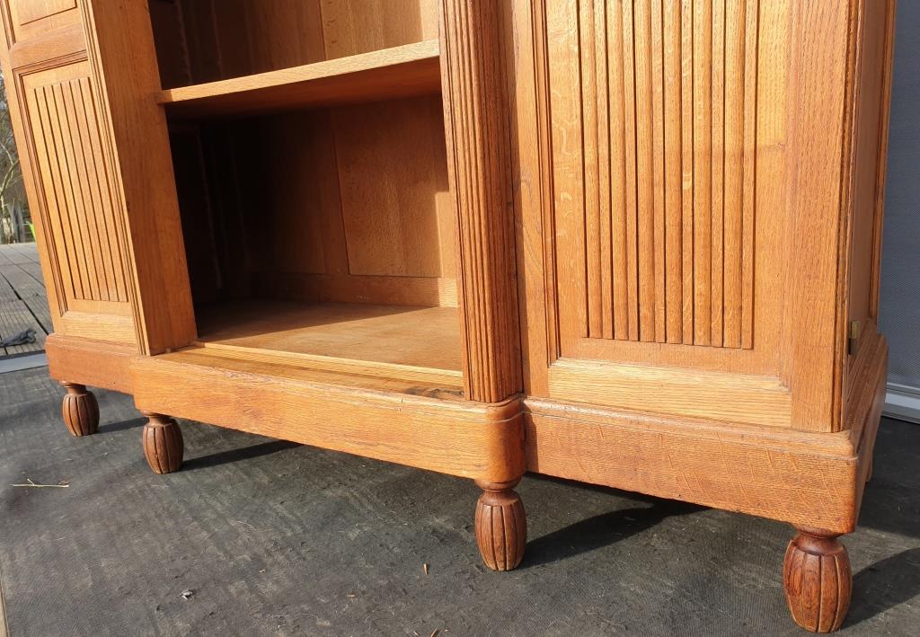 Library cabinet Art Deco columns with godrons