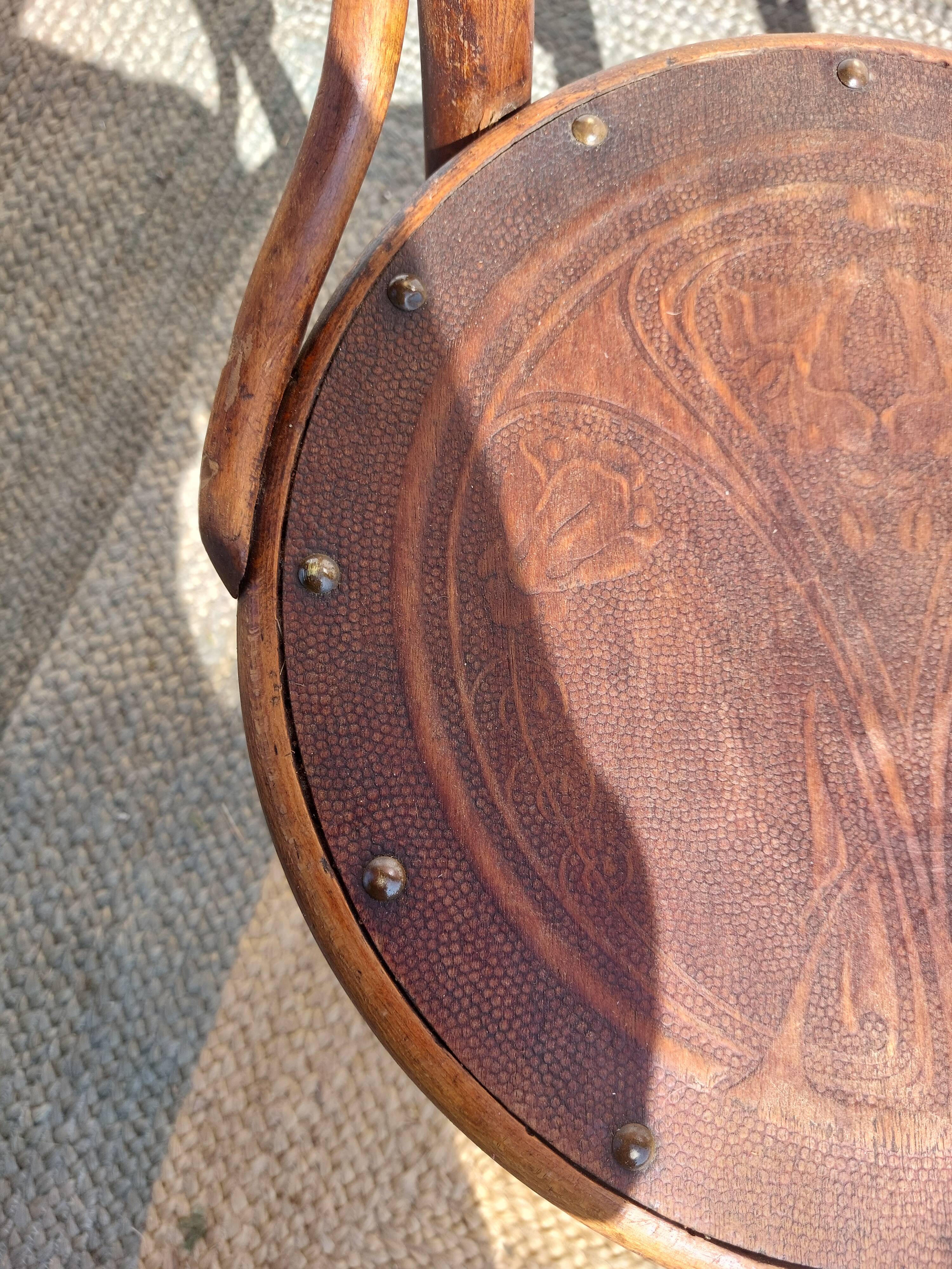 4 curved wooden bistro chairs