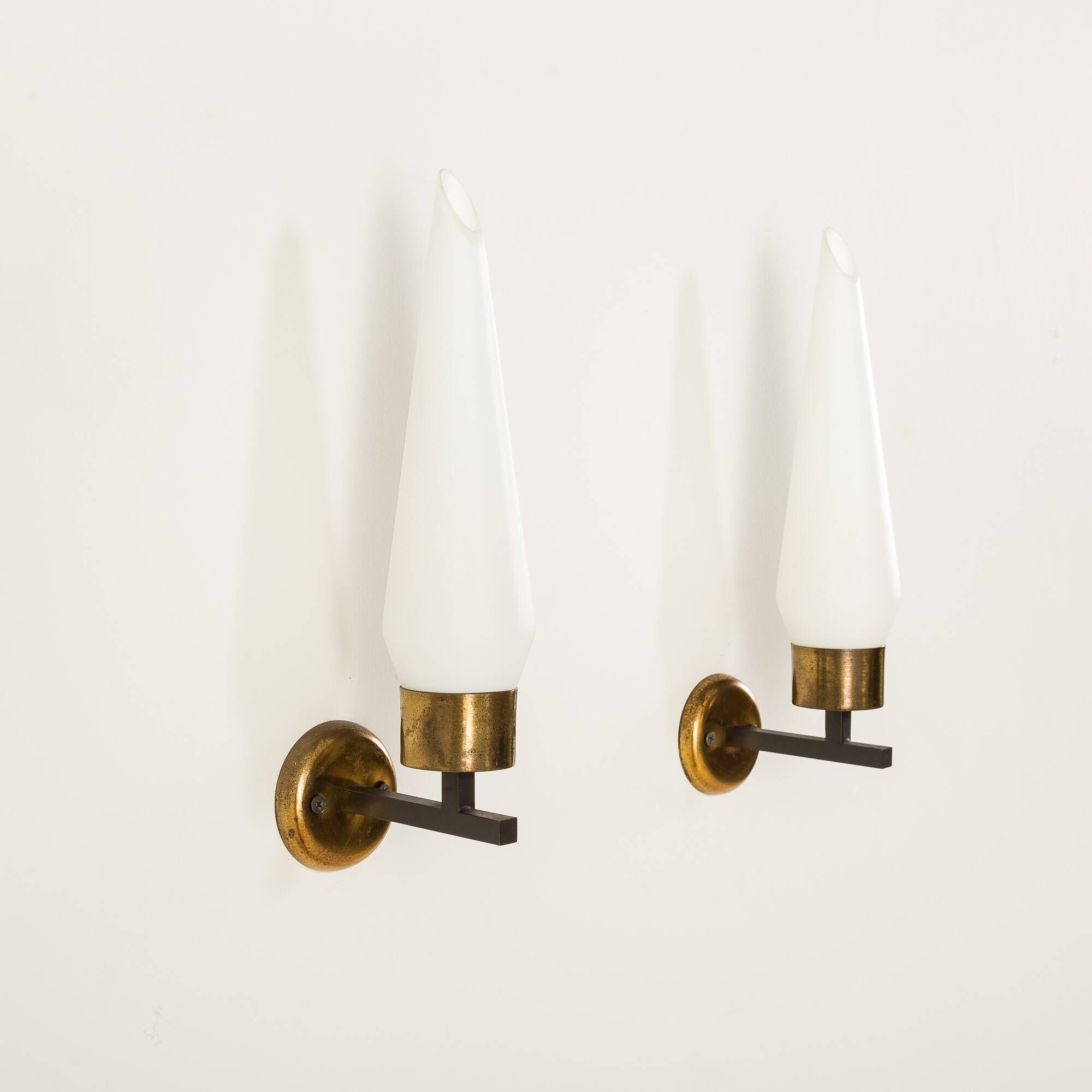 Pair of Italian wall scones in opaline glass and brass, 1960s