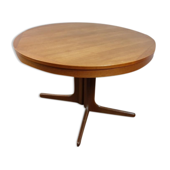 Scandinavian table