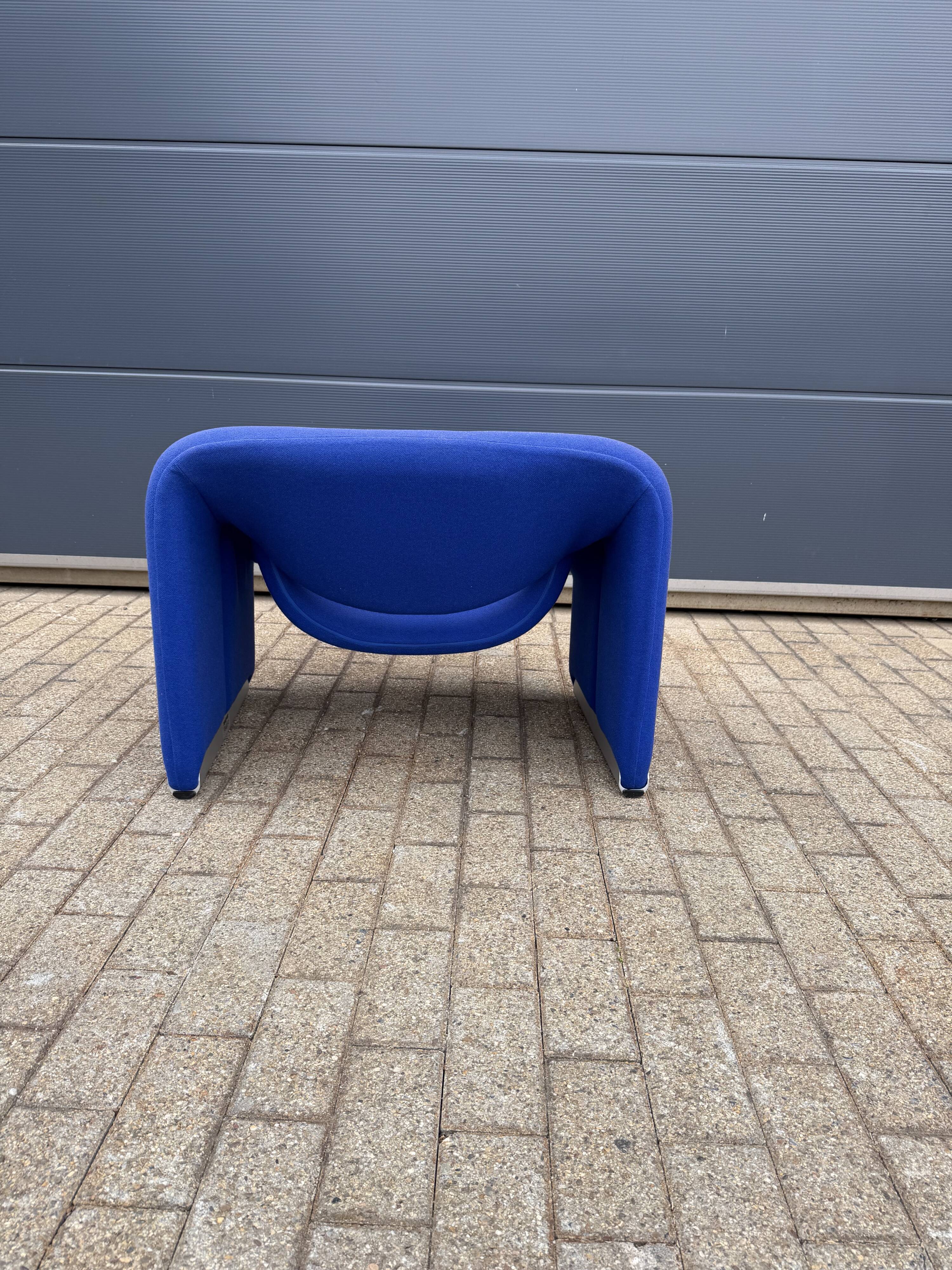 Artifort F598 Groovy armchair Pierre Paulin, Electric blue