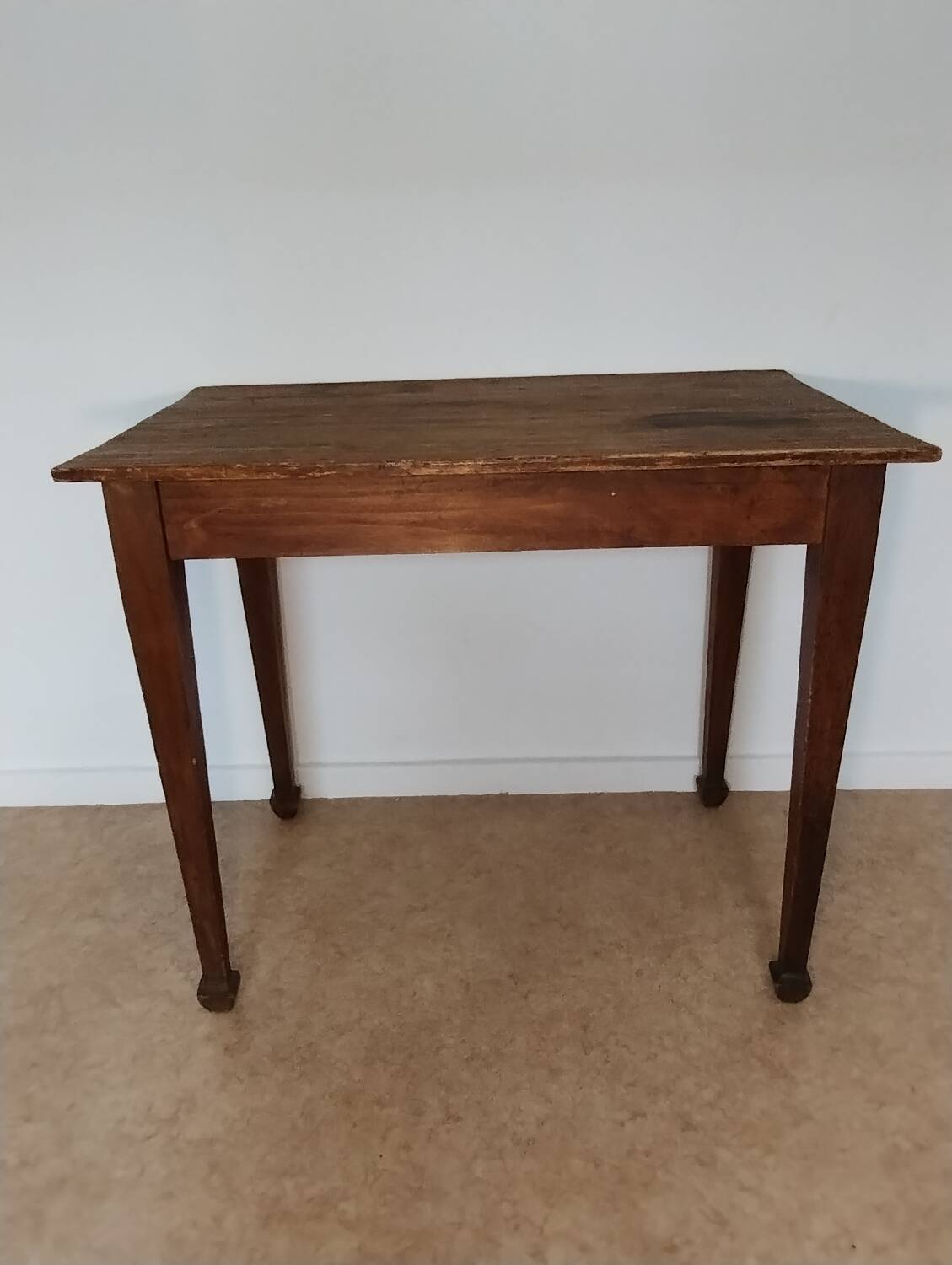 Bureau pieds fuseaux