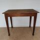 Spindle-legged desk