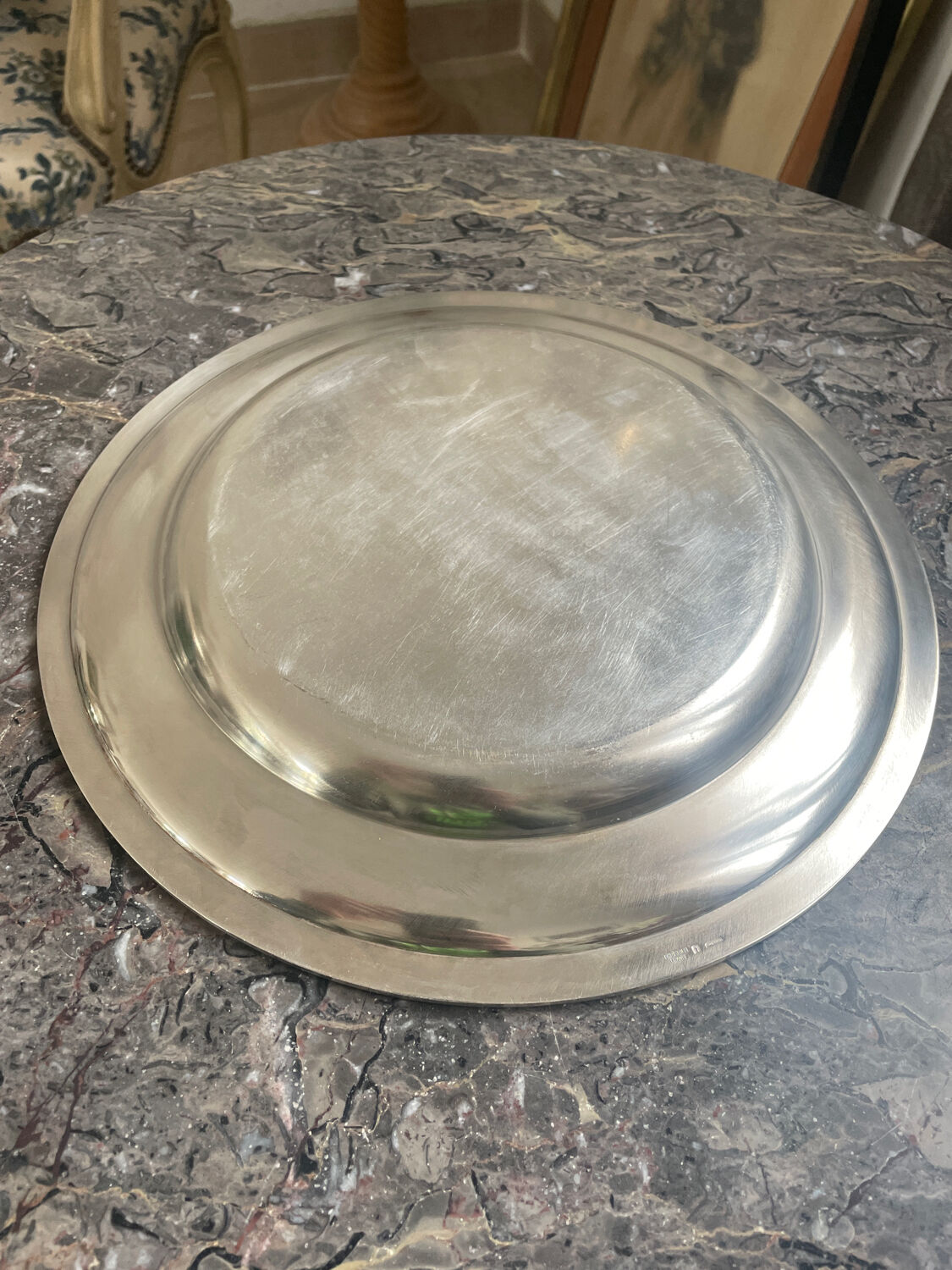 Flat Christofle round silver metal