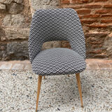 Chaise tonneau retapissée