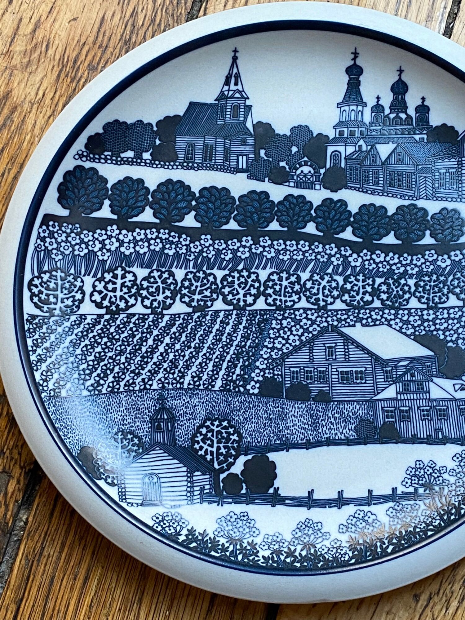 Plate Arabia Finland 102