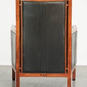 Fauteuil Art Déco en cuir de vache au design élégant
